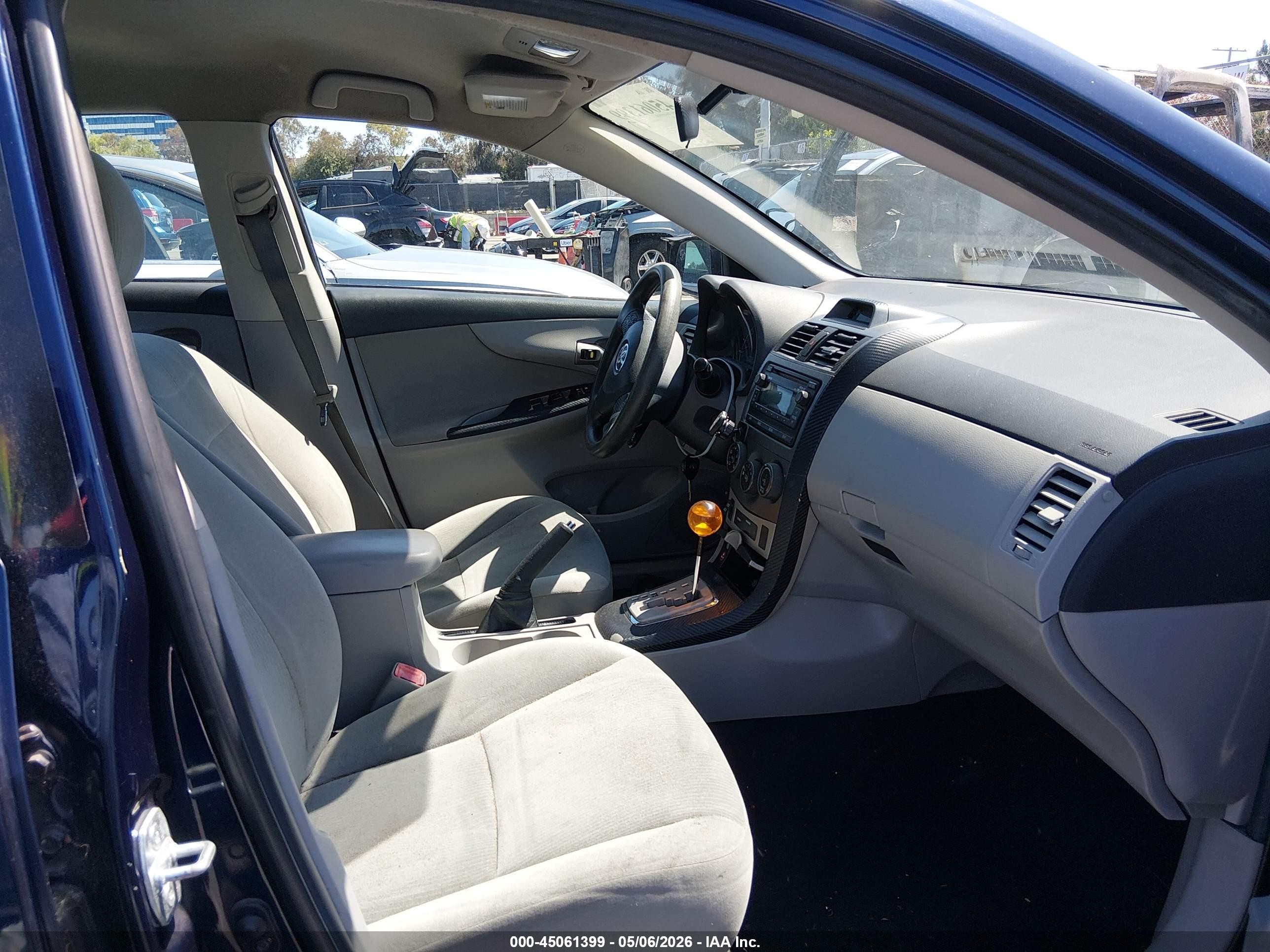 2012 Toyota Corolla Le Blue vin: 2T1BU4EE4CC808130