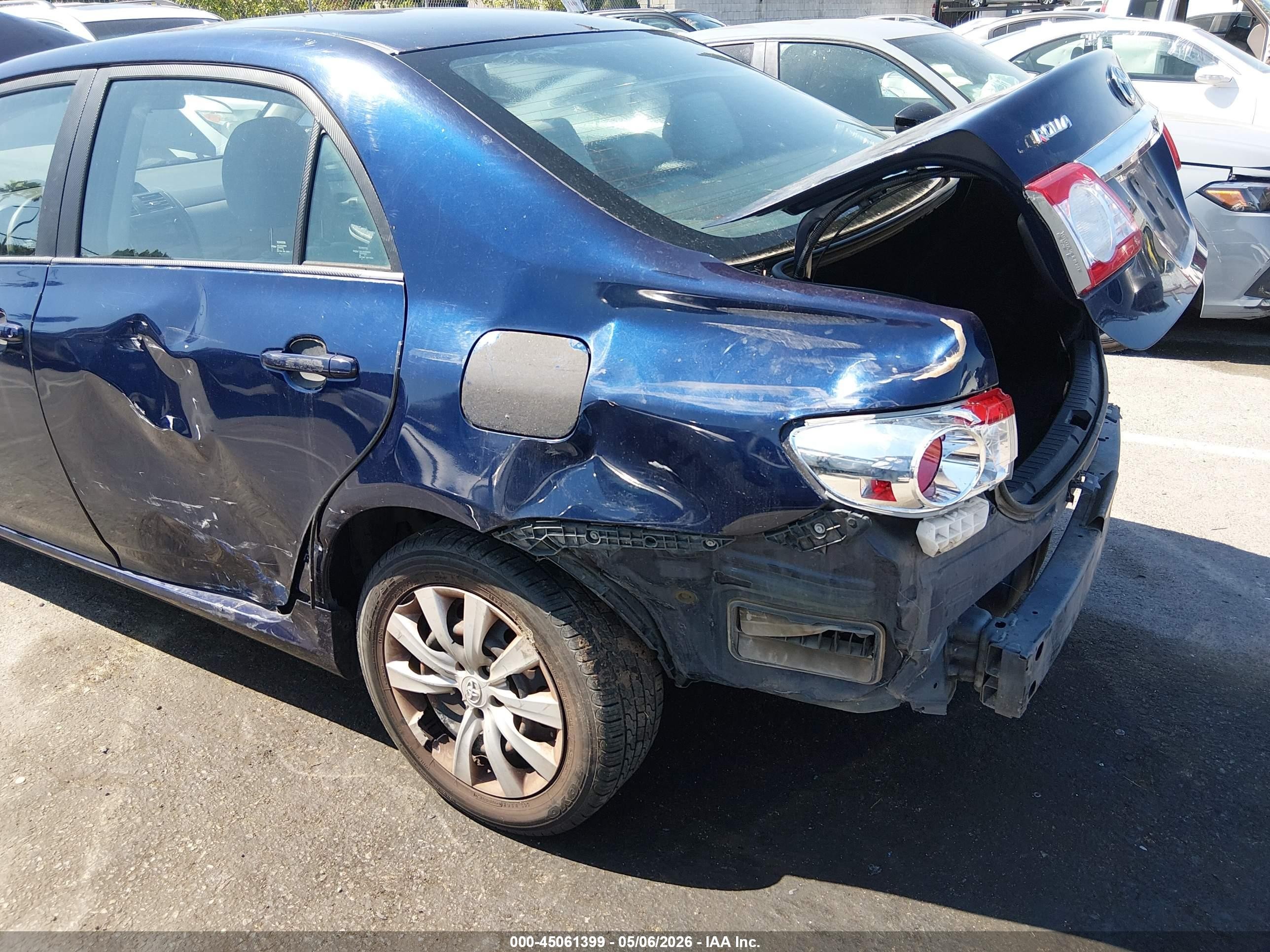2012 Toyota Corolla Le Blue vin: 2T1BU4EE4CC808130