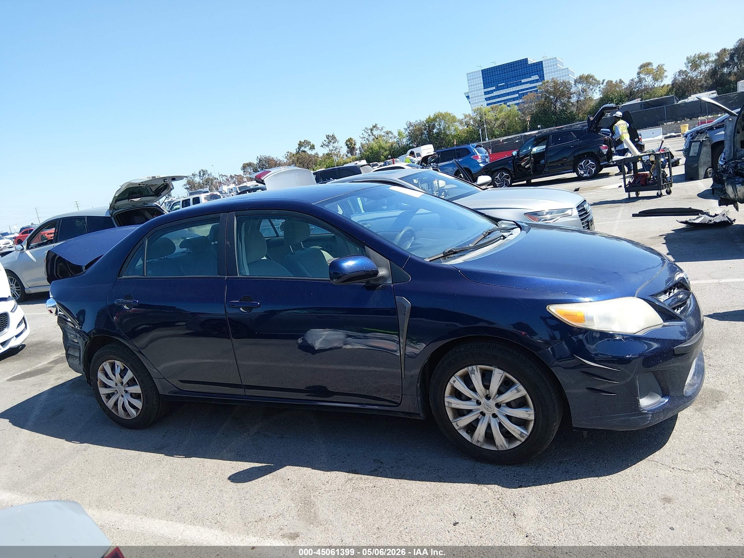2012 Toyota Corolla Le Blue vin: 2T1BU4EE4CC808130