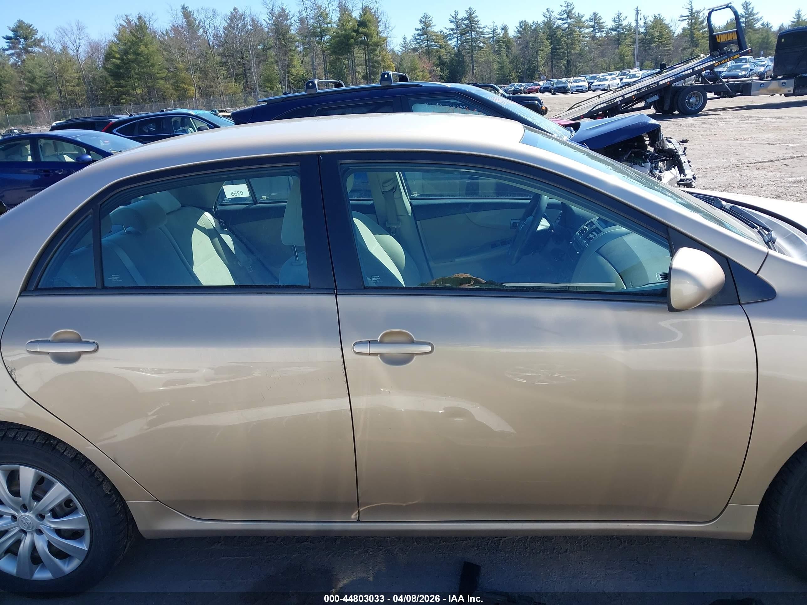 2012 Toyota Corolla Le Gold vin: 2T1BU4EE4CC824974
