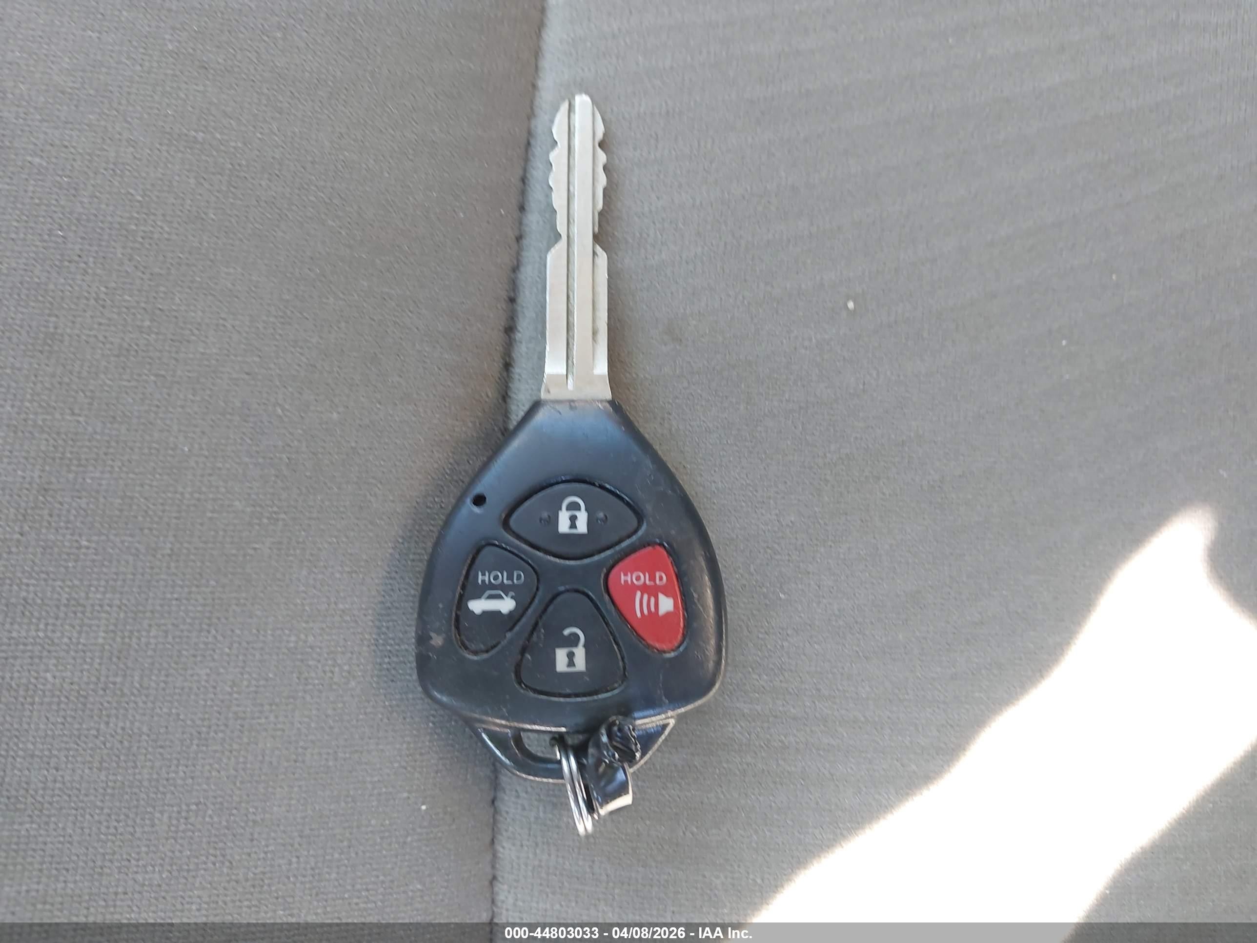 2012 Toyota Corolla Le Gold vin: 2T1BU4EE4CC824974