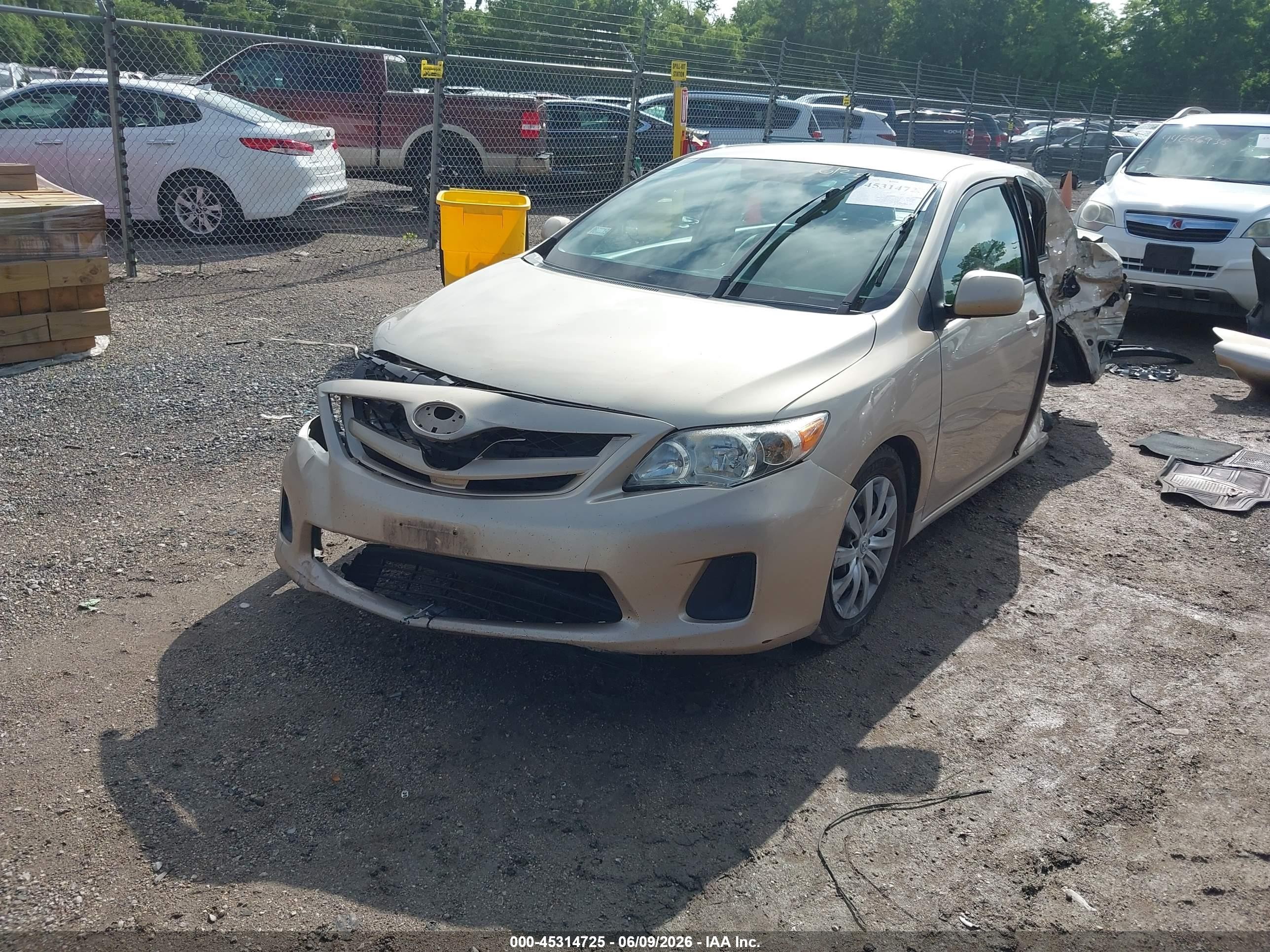 2012 Toyota Corolla Le Beige vin: 2T1BU4EE4CC837787