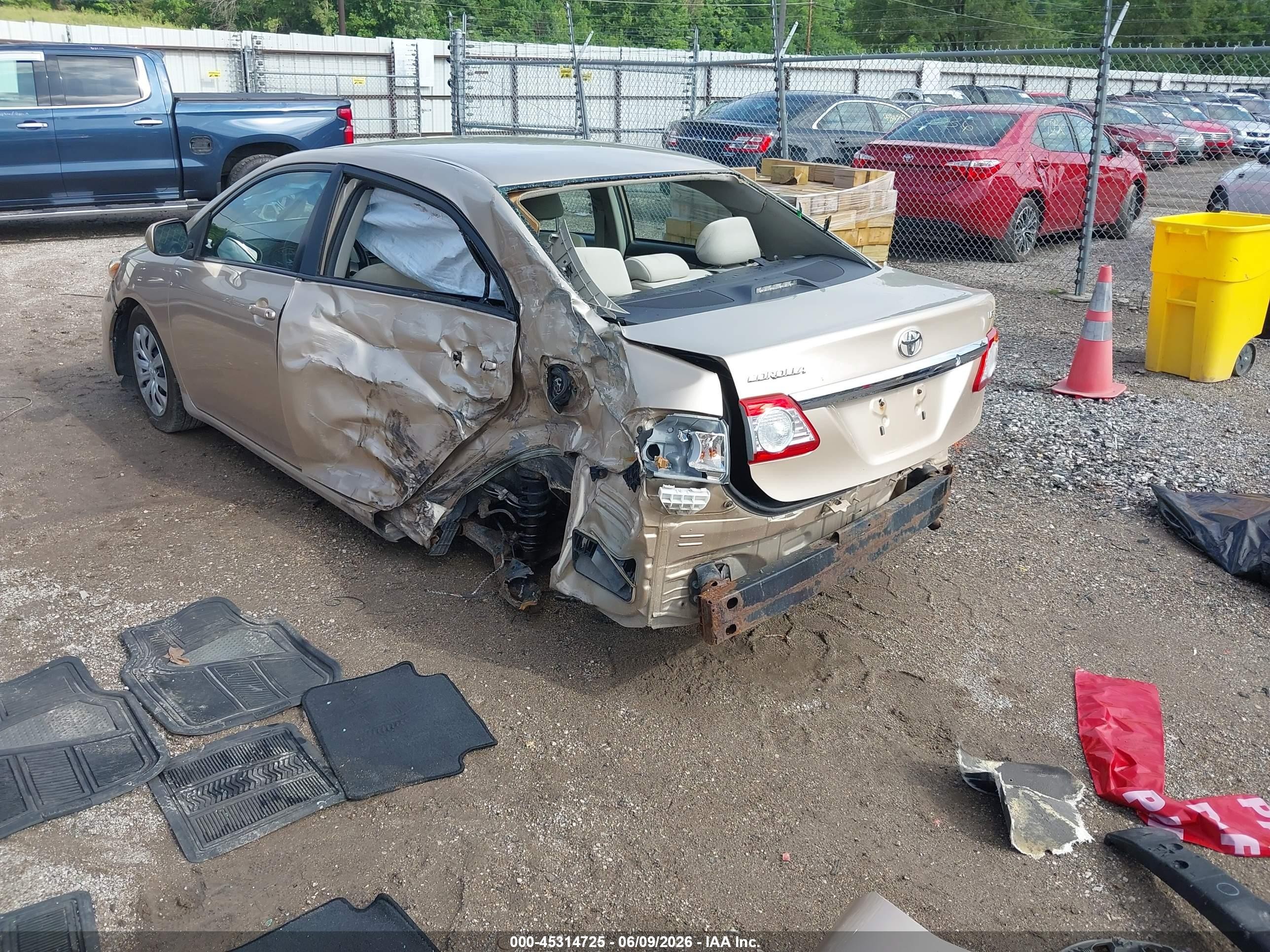 2012 Toyota Corolla Le Beige vin: 2T1BU4EE4CC837787