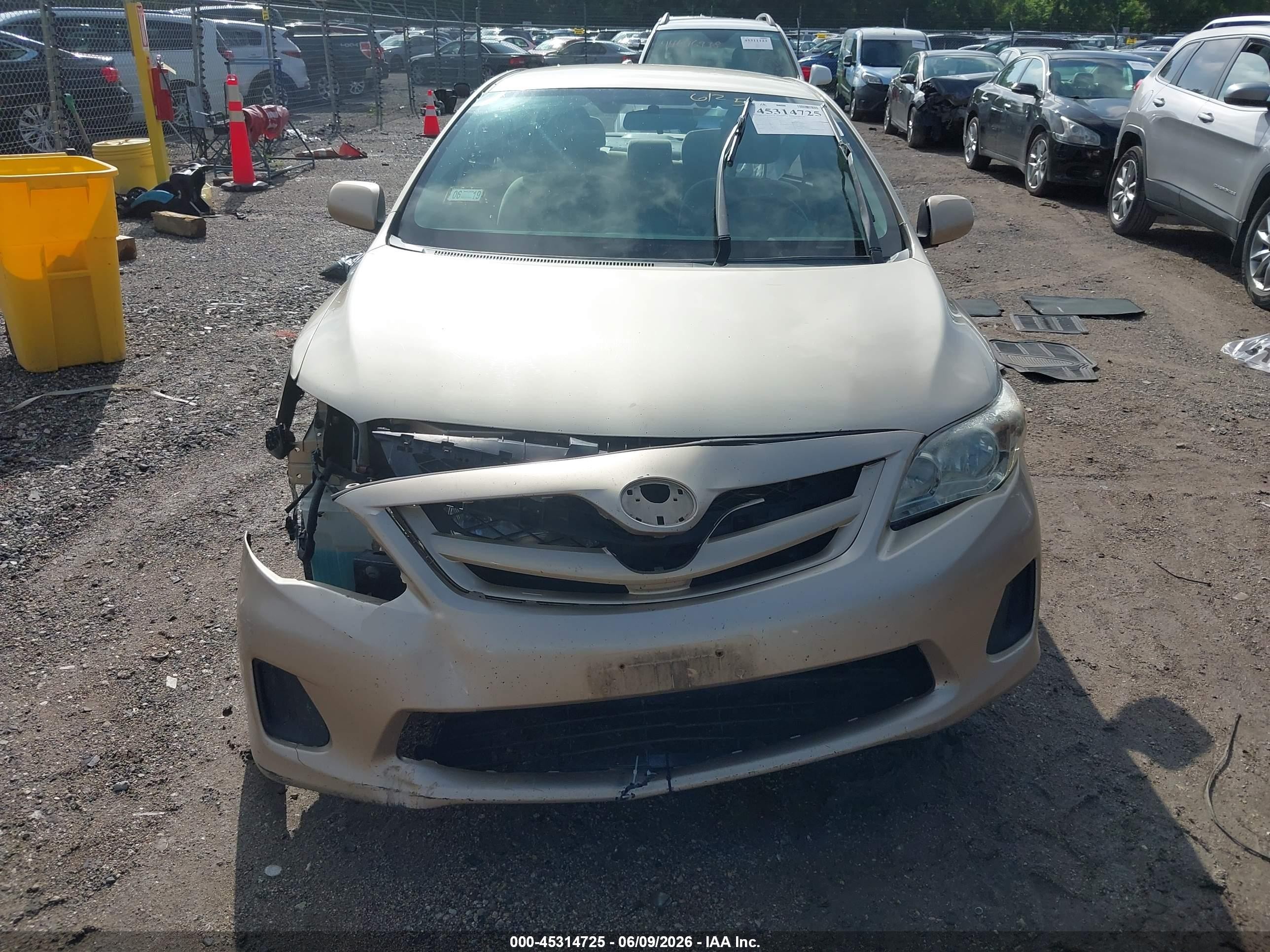 2012 Toyota Corolla Le Beige vin: 2T1BU4EE4CC837787