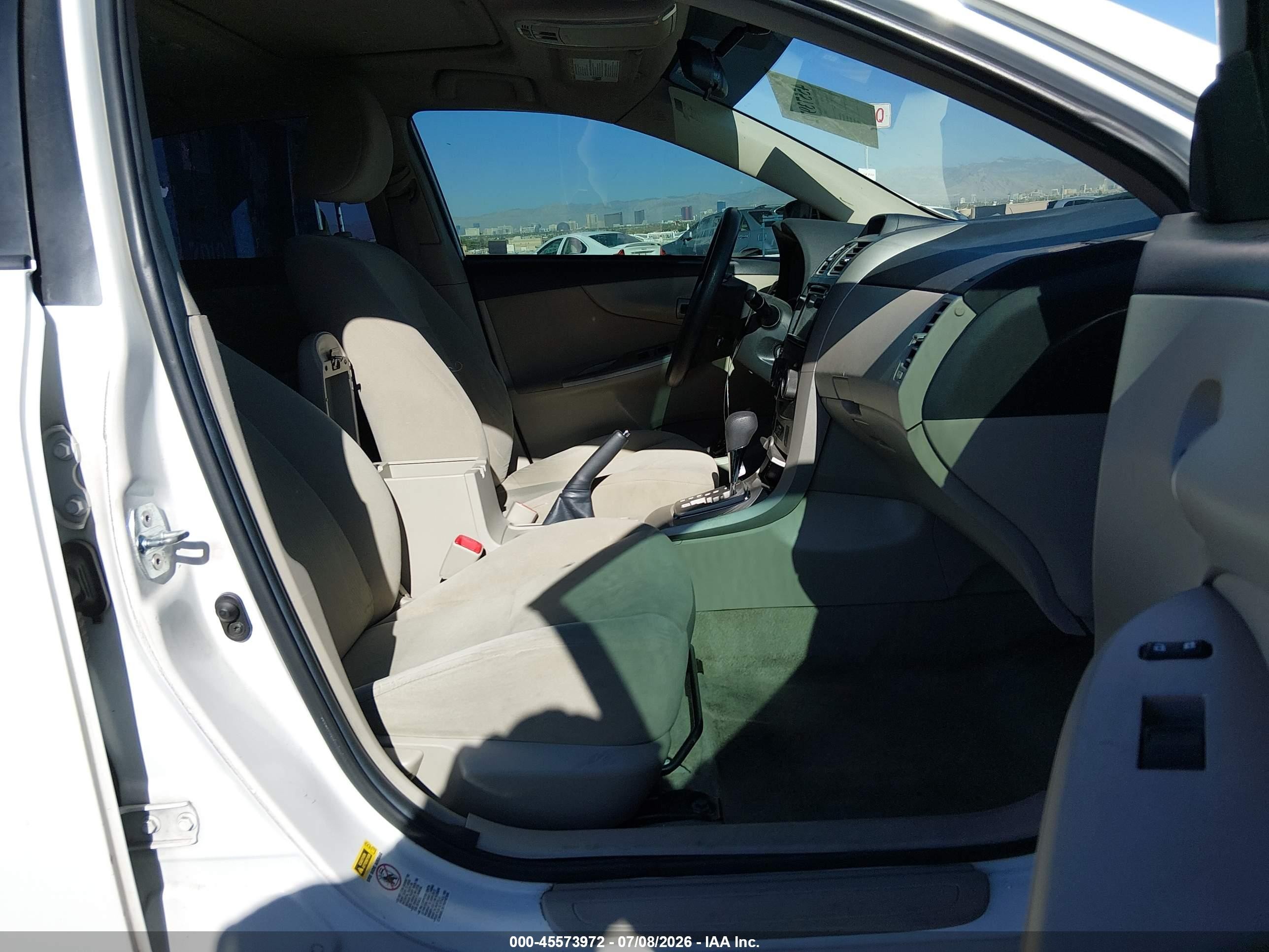 2012 Toyota Corolla Le White vin: 2T1BU4EE4CC850653
