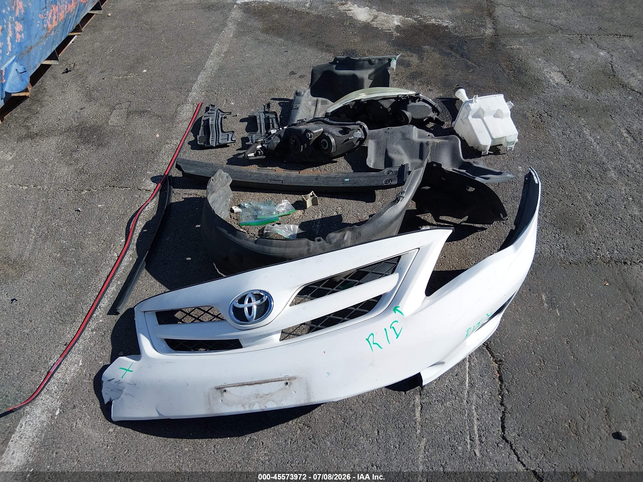 2012 Toyota Corolla Le White vin: 2T1BU4EE4CC850653
