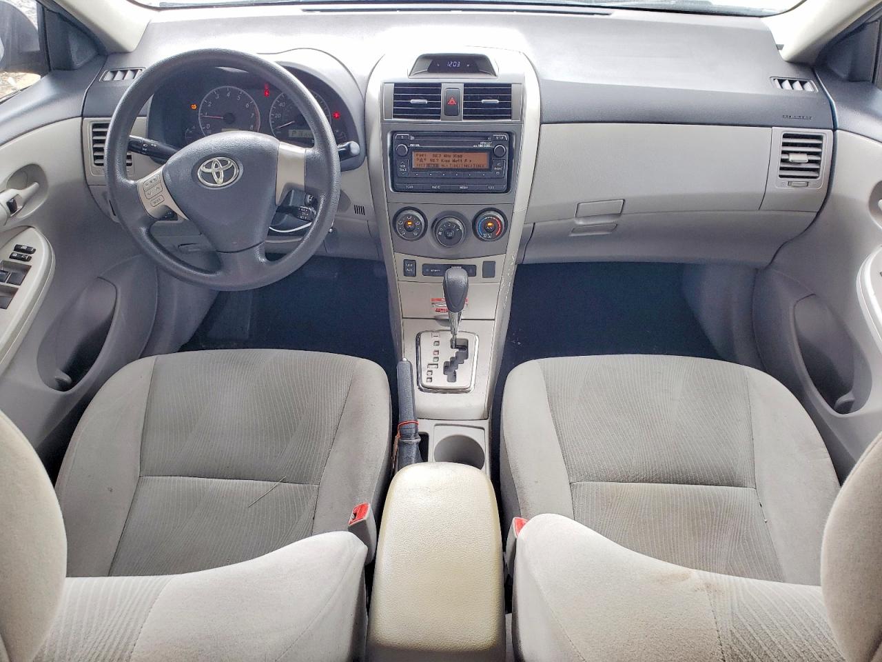 2012 Toyota Corolla Le Silver vin: 2T1BU4EE4CC867436