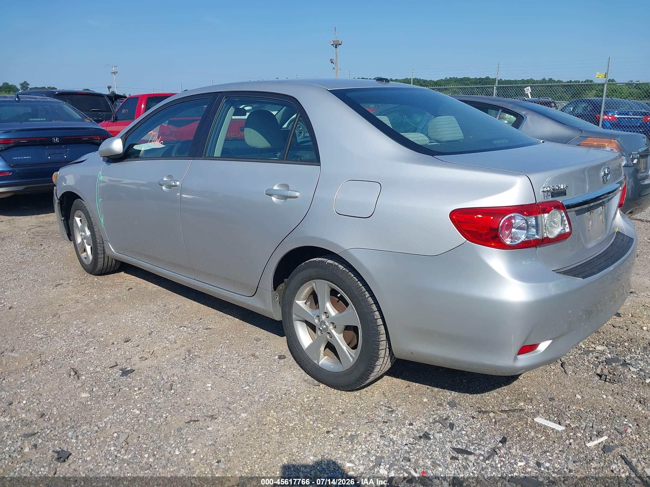 2012 Toyota Corolla Le Silver vin: 2T1BU4EE4CC871325