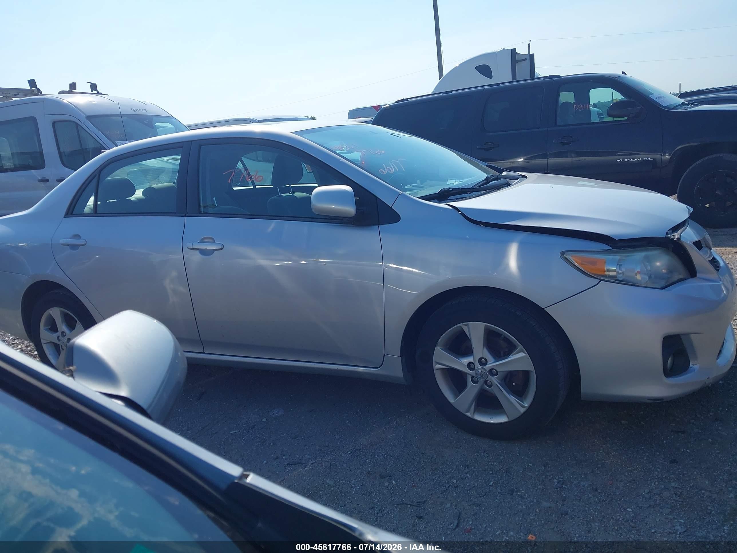 2012 Toyota Corolla Le Silver vin: 2T1BU4EE4CC871325