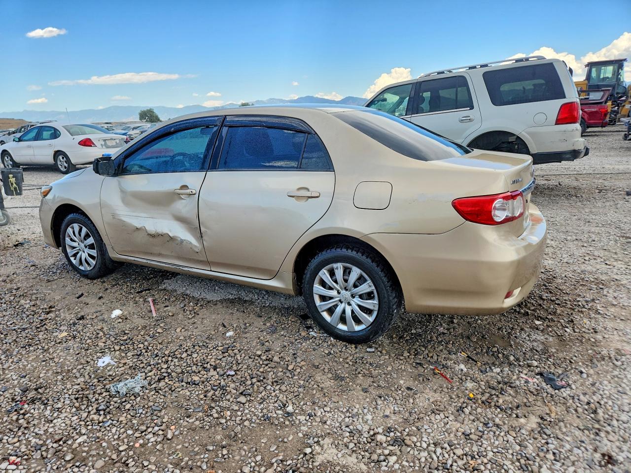 2012 Toyota Corolla Le Gold vin: 2T1BU4EE4CC871759