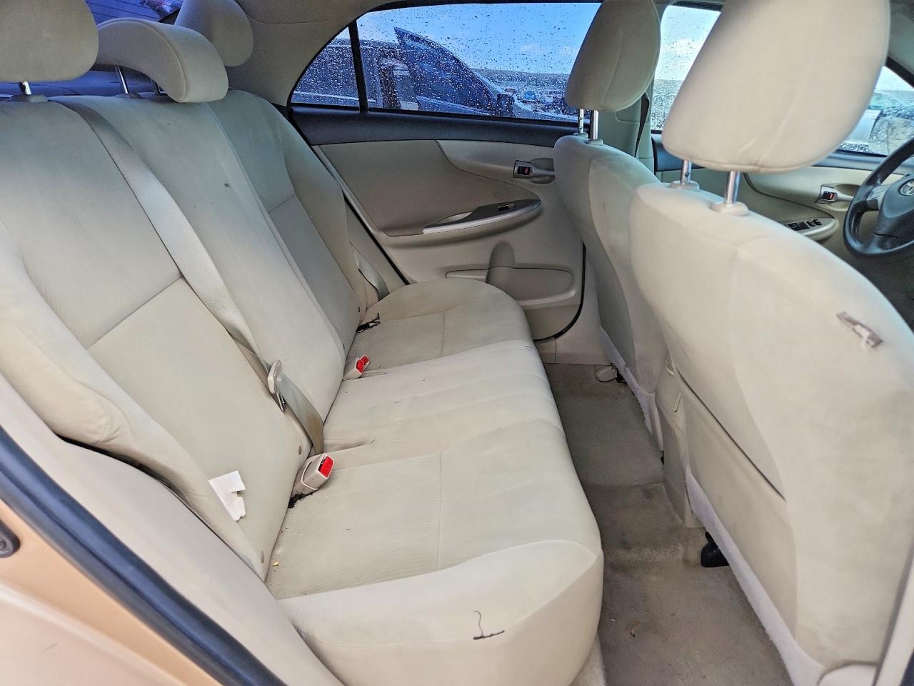 2012 Toyota Corolla Le Gold vin: 2T1BU4EE4CC871759