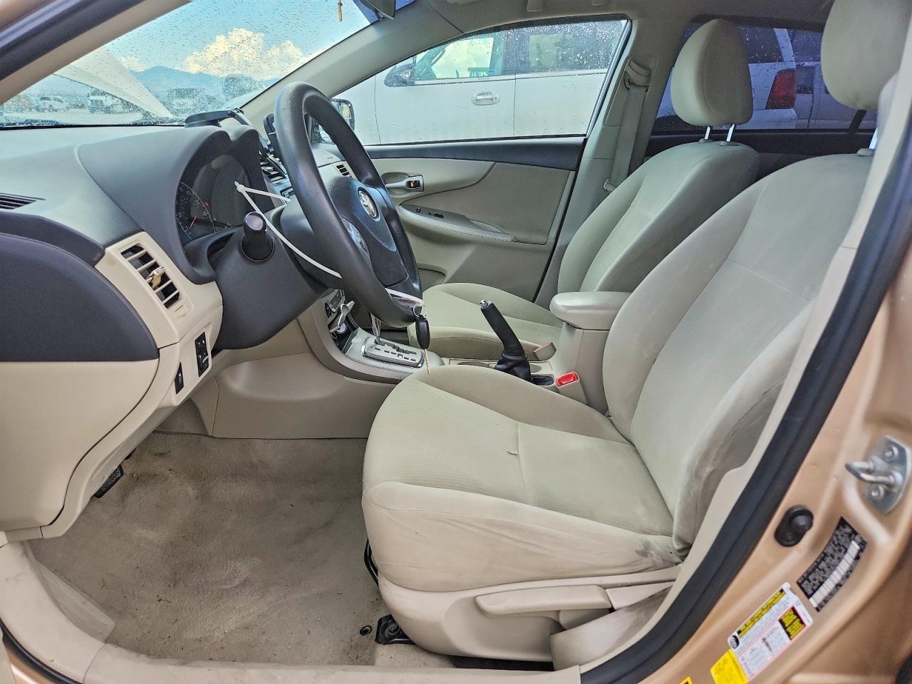 2012 Toyota Corolla Le Gold vin: 2T1BU4EE4CC871759