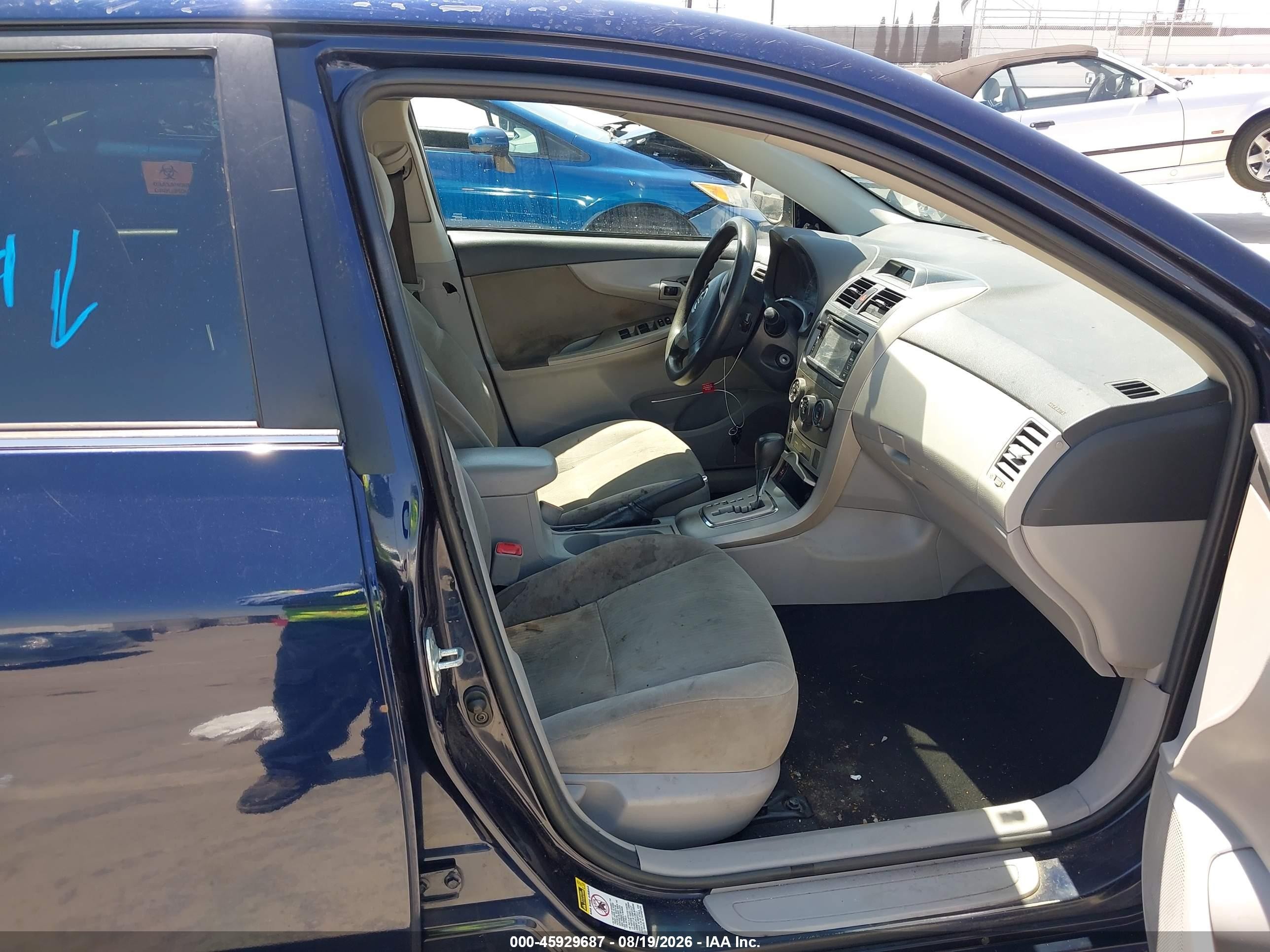 2013 Toyota Corolla Le Dark Blue vin: 2T1BU4EE4DC005996