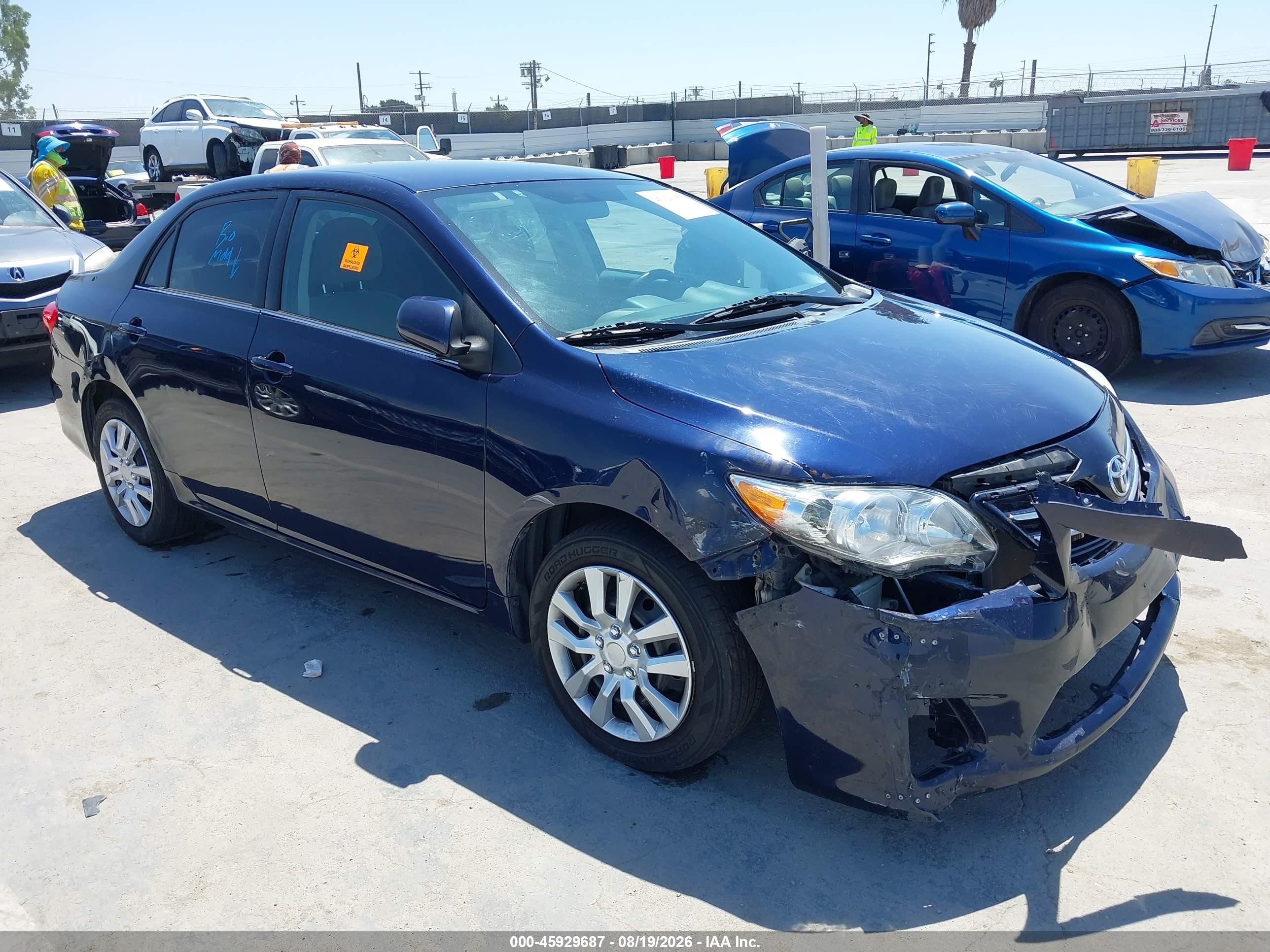 2013 Toyota Corolla Le Dark Blue vin: 2T1BU4EE4DC005996