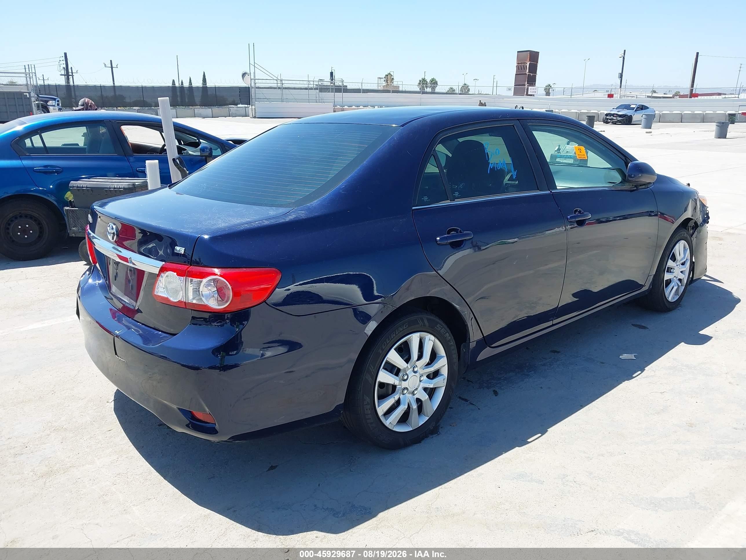 2013 Toyota Corolla Le Dark Blue vin: 2T1BU4EE4DC005996