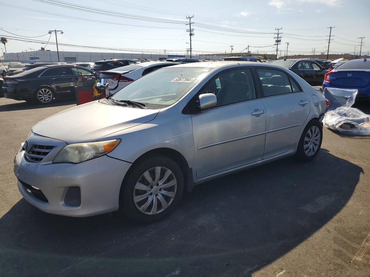 2013 Toyota Corolla Le Silver vin: 2T1BU4EE4DC019090