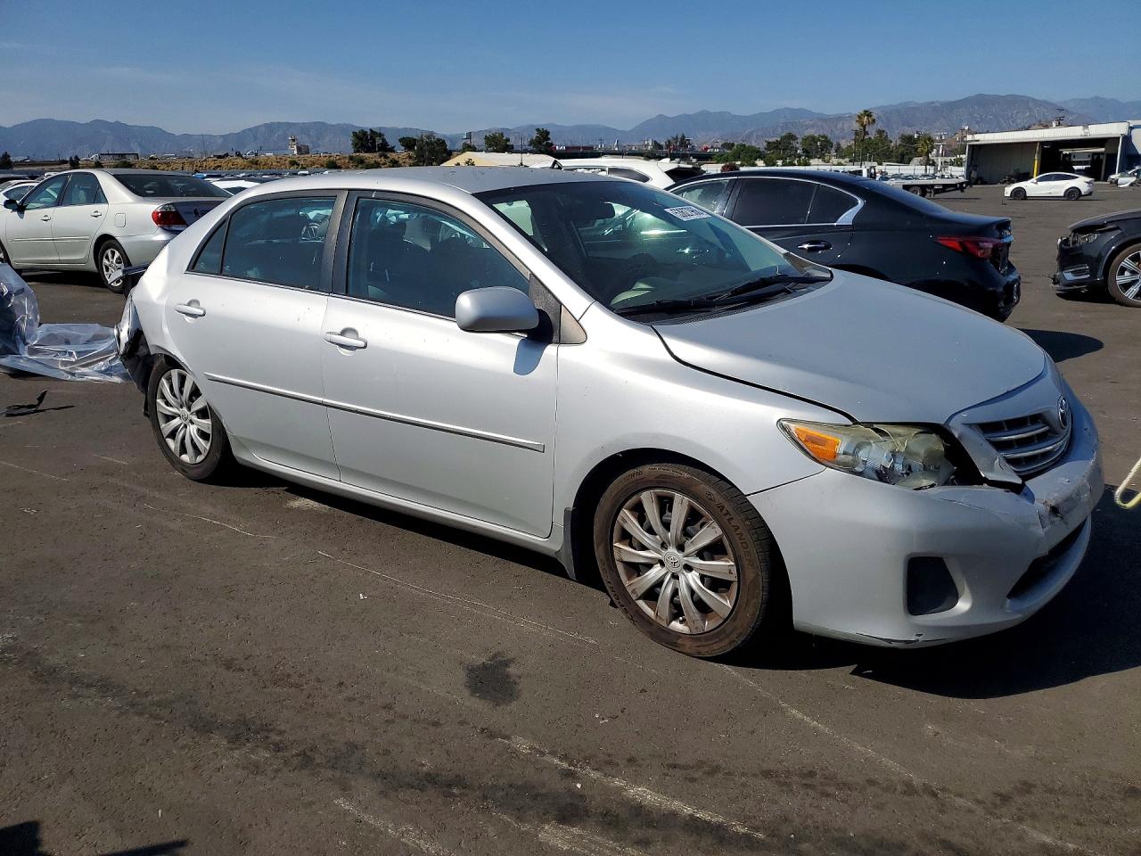 2013 Toyota Corolla Le Silver vin: 2T1BU4EE4DC019090