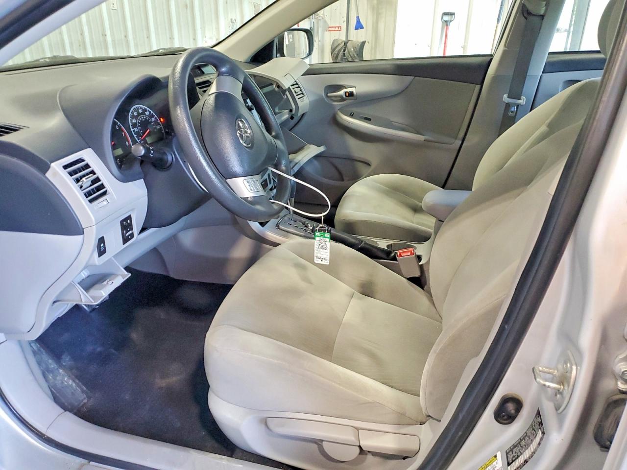 2013 Toyota Corolla Le Silver vin: 2T1BU4EE4DC019350