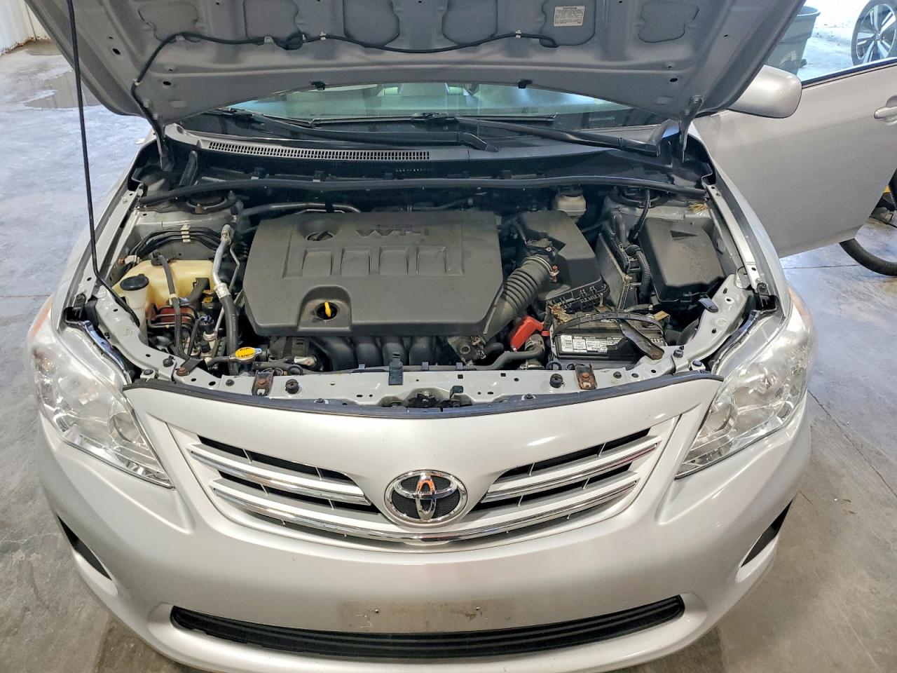 2013 Toyota Corolla Le Silver vin: 2T1BU4EE4DC019350