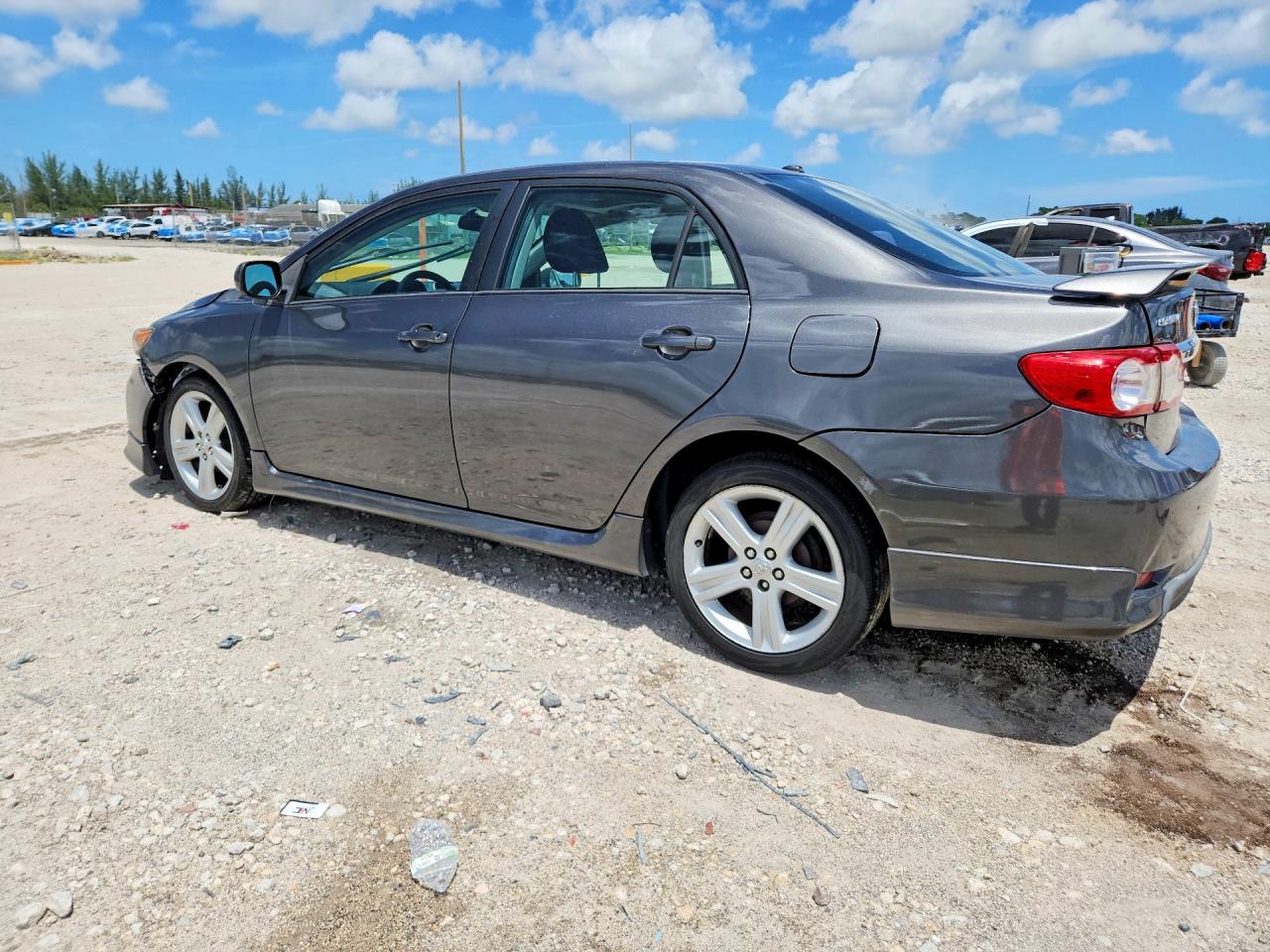 2013 Toyota Corolla S Серый vin: 2T1BU4EE4DC027447