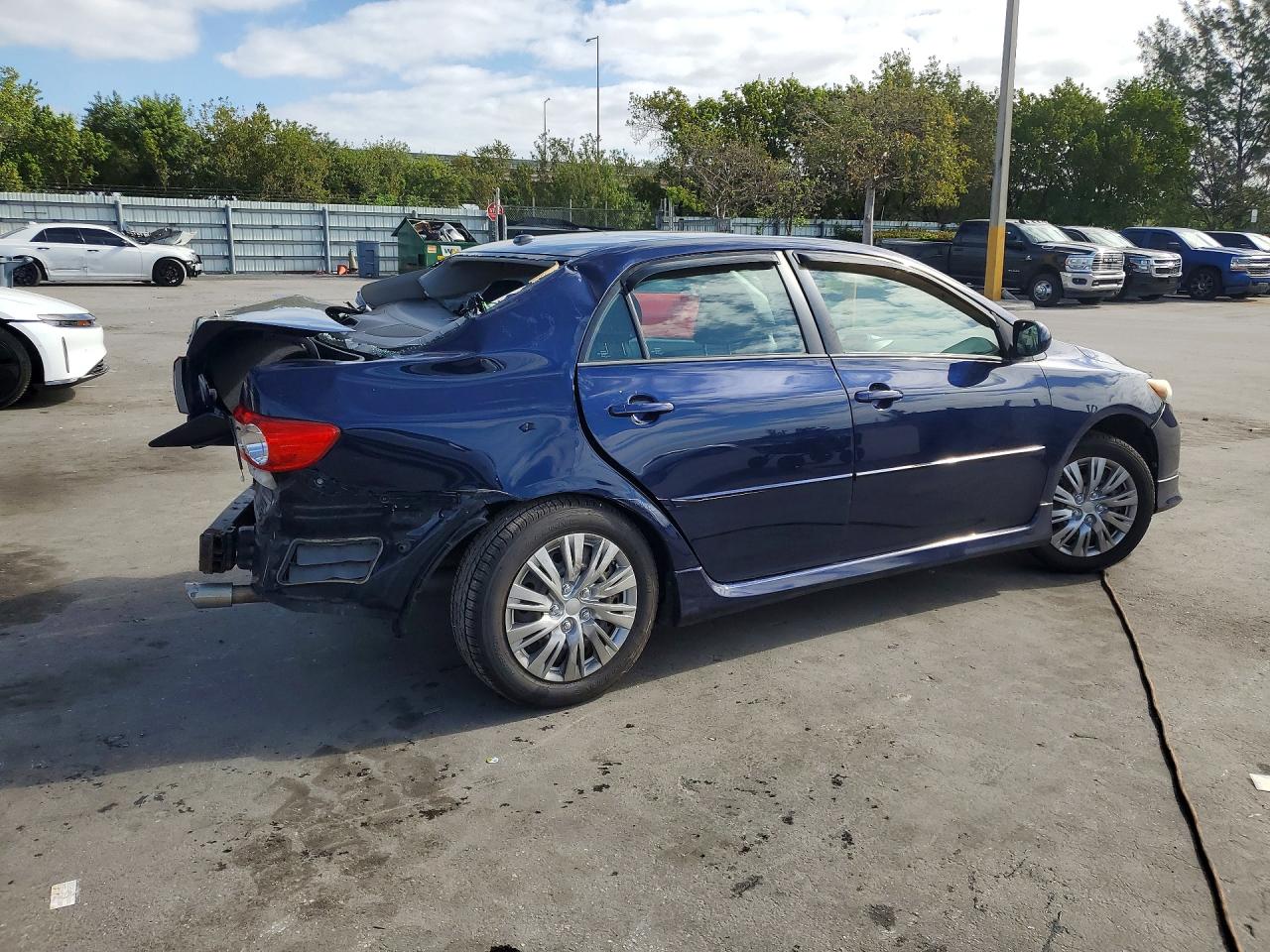 2013 Toyota Corolla S Blue vin: 2T1BU4EE4DC030168