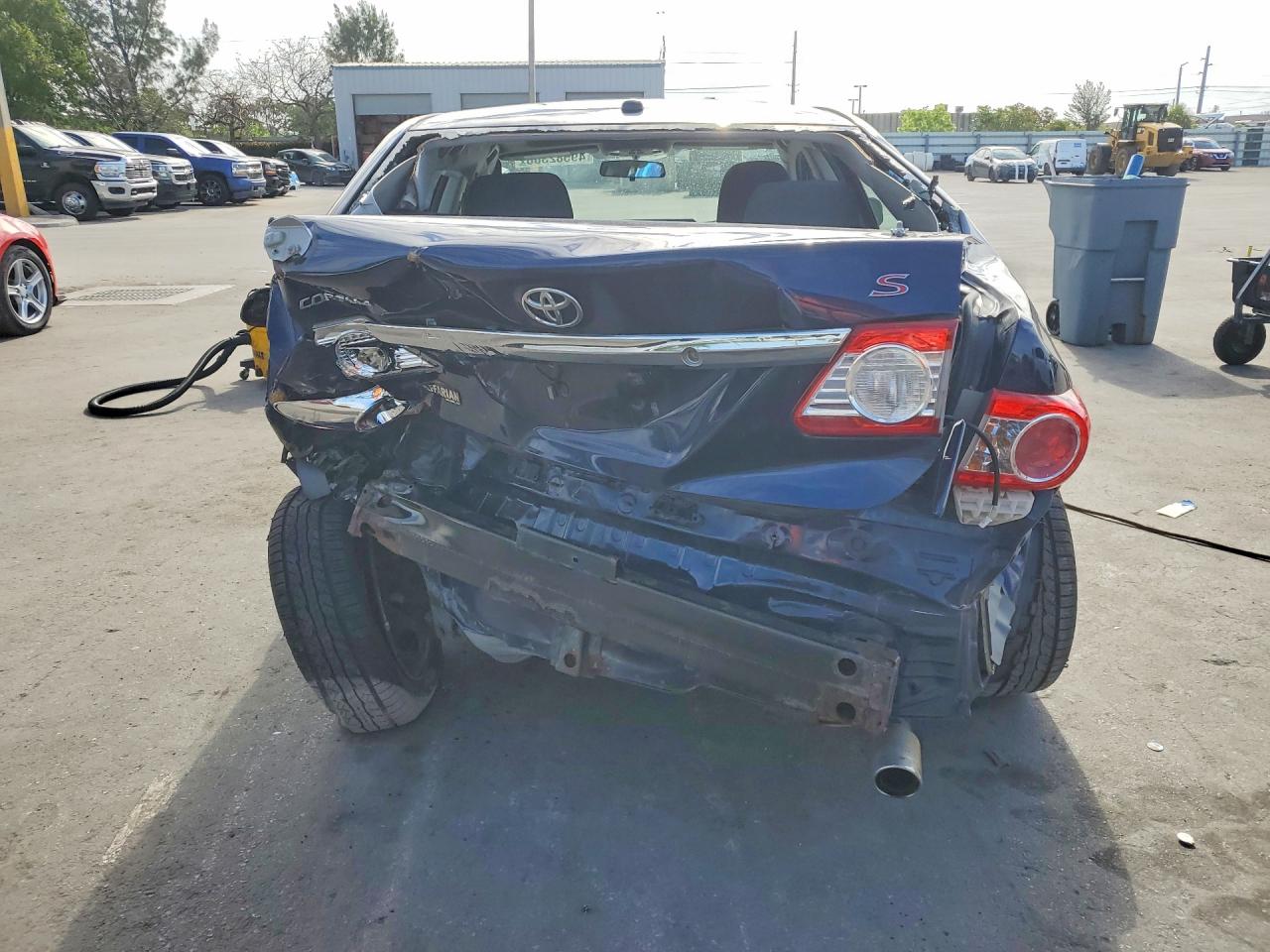 2013 Toyota Corolla S Blue vin: 2T1BU4EE4DC030168