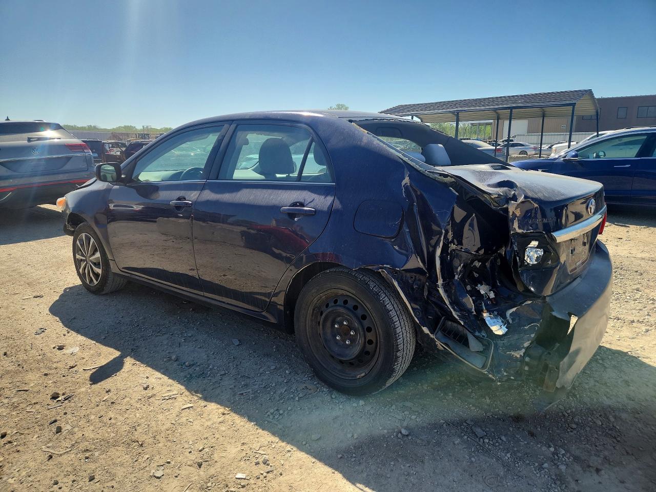 2013 Toyota Corolla Le Blue vin: 2T1BU4EE4DC031045