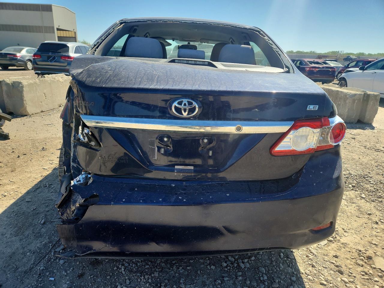 2013 Toyota Corolla Le Blue vin: 2T1BU4EE4DC031045