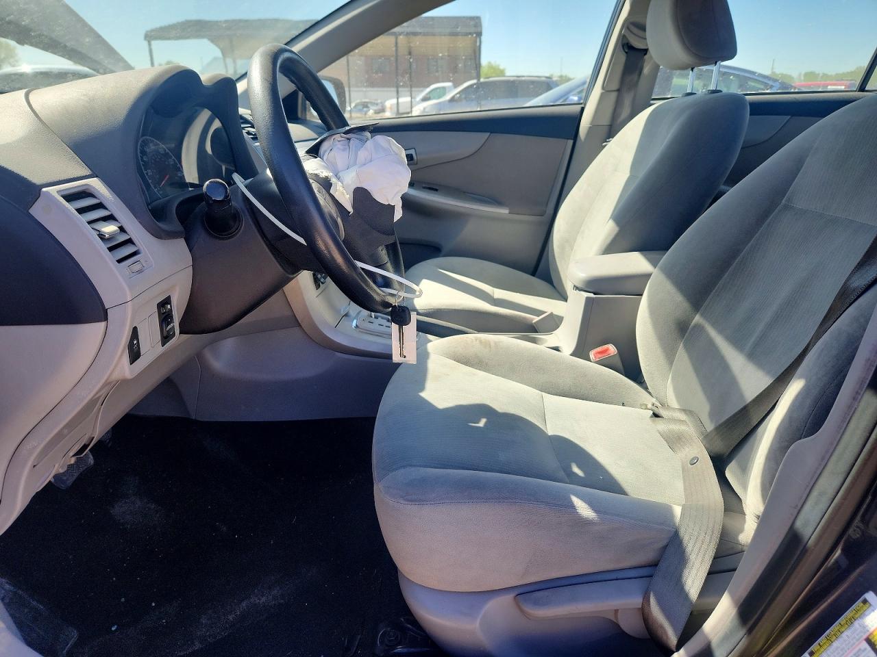 2013 Toyota Corolla Le Blue vin: 2T1BU4EE4DC031045