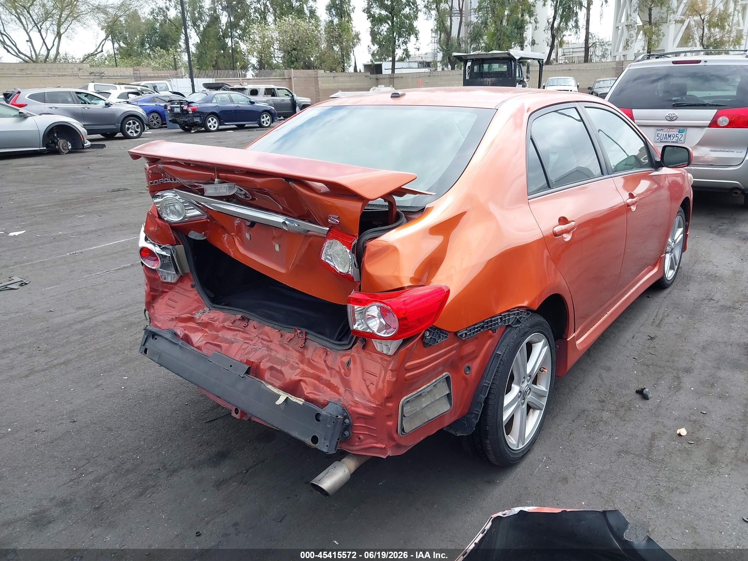 2013 Toyota Corolla S Special Edition Orange vin: 2T1BU4EE4DC078656