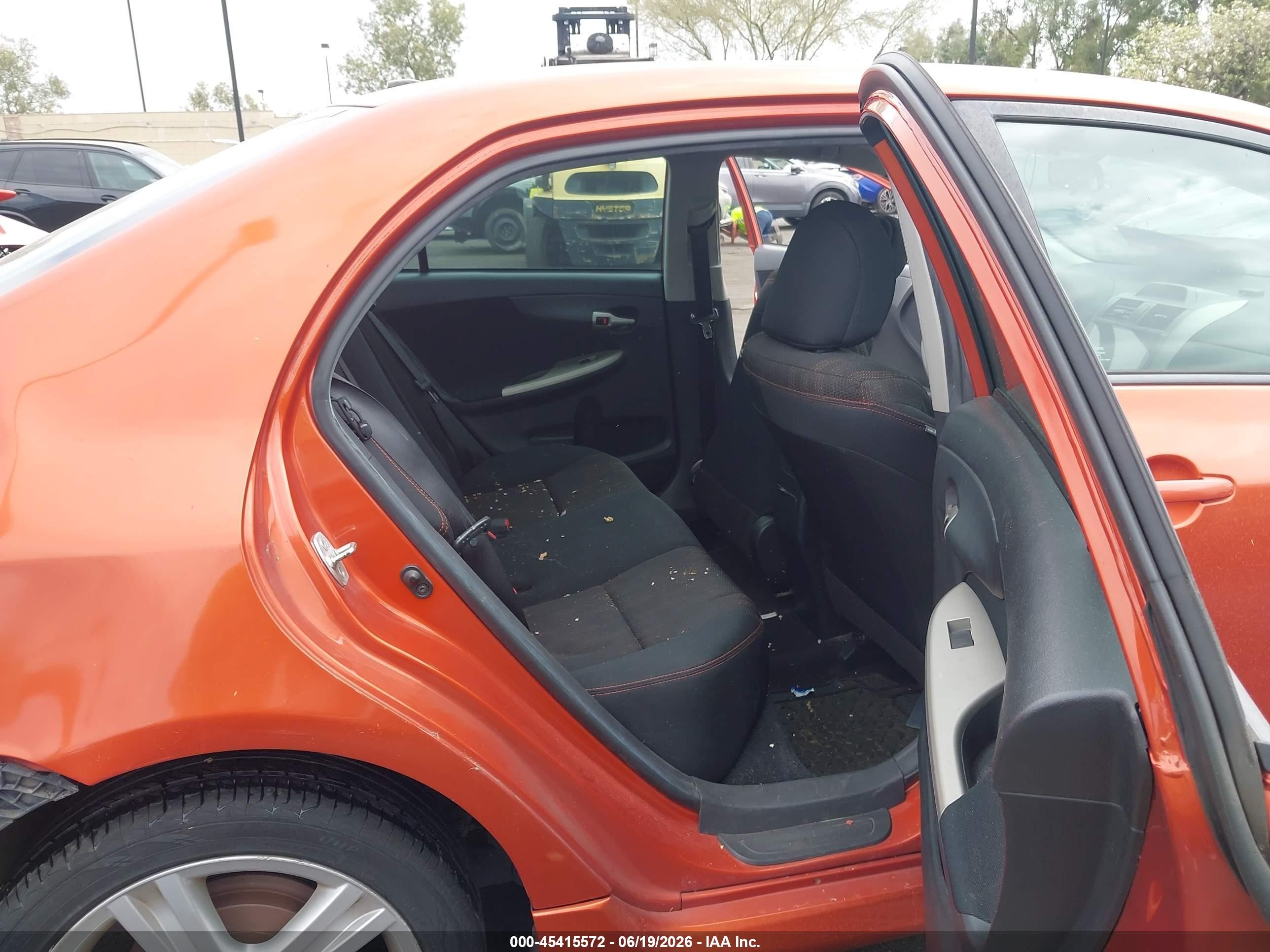 2013 Toyota Corolla S Special Edition Orange vin: 2T1BU4EE4DC078656