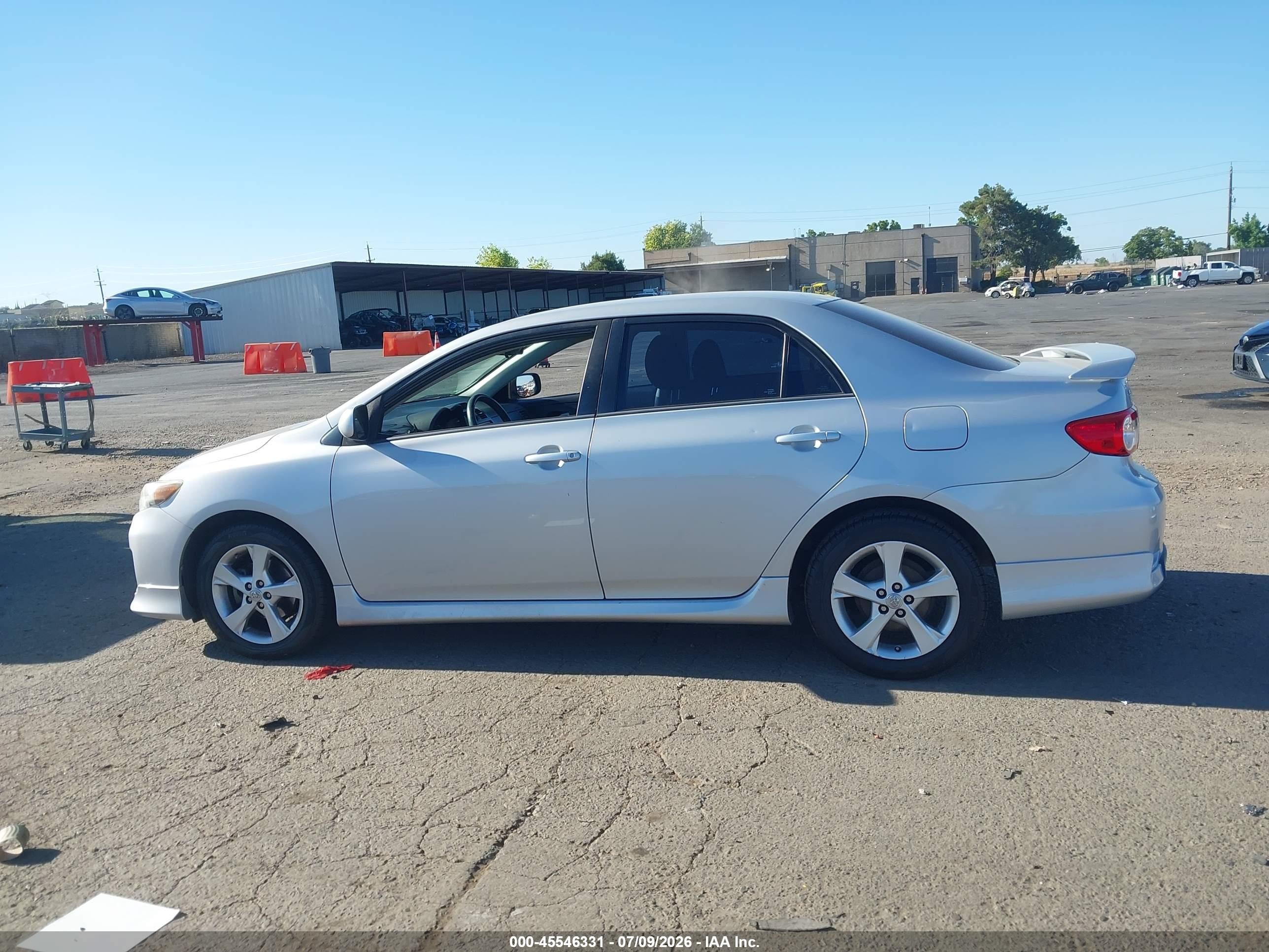 2013 Toyota Corolla S Silver vin: 2T1BU4EE4DC090712