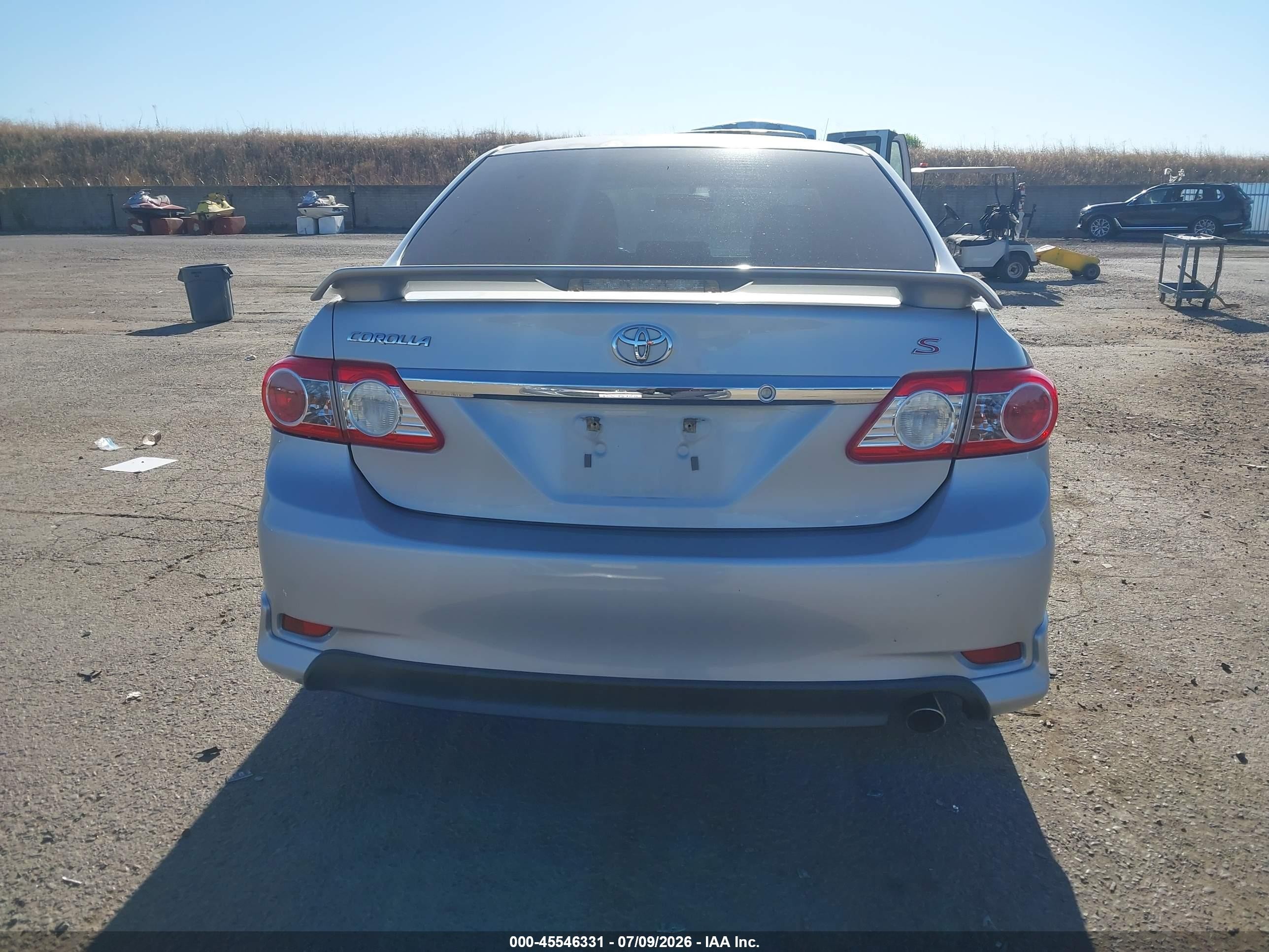 2013 Toyota Corolla S Silver vin: 2T1BU4EE4DC090712