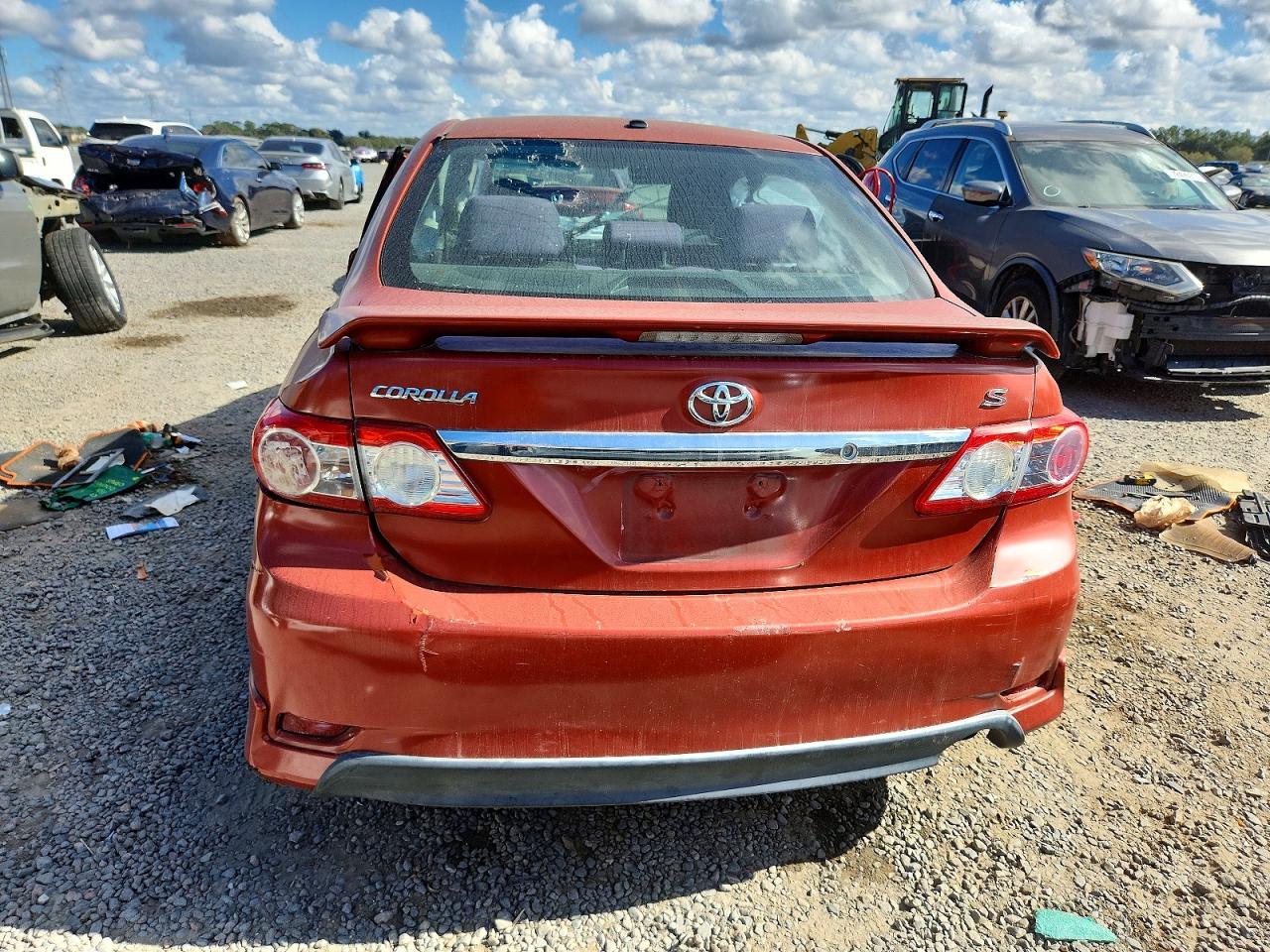 2013 Toyota Corolla Base Orange vin: 2T1BU4EE4DC097045