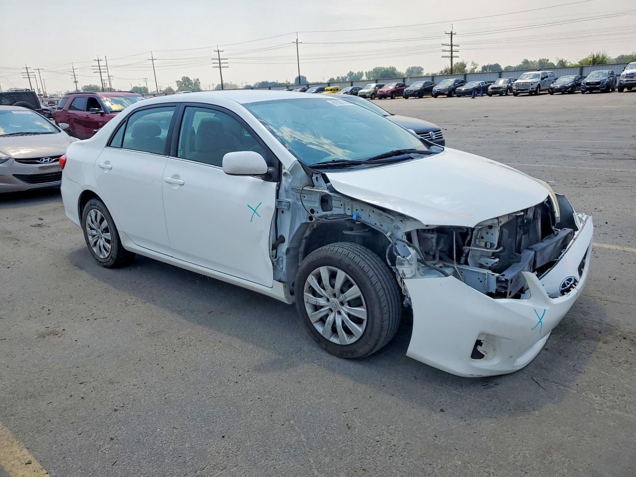 2013 Toyota Corolla Le White vin: 2T1BU4EE4DC106696