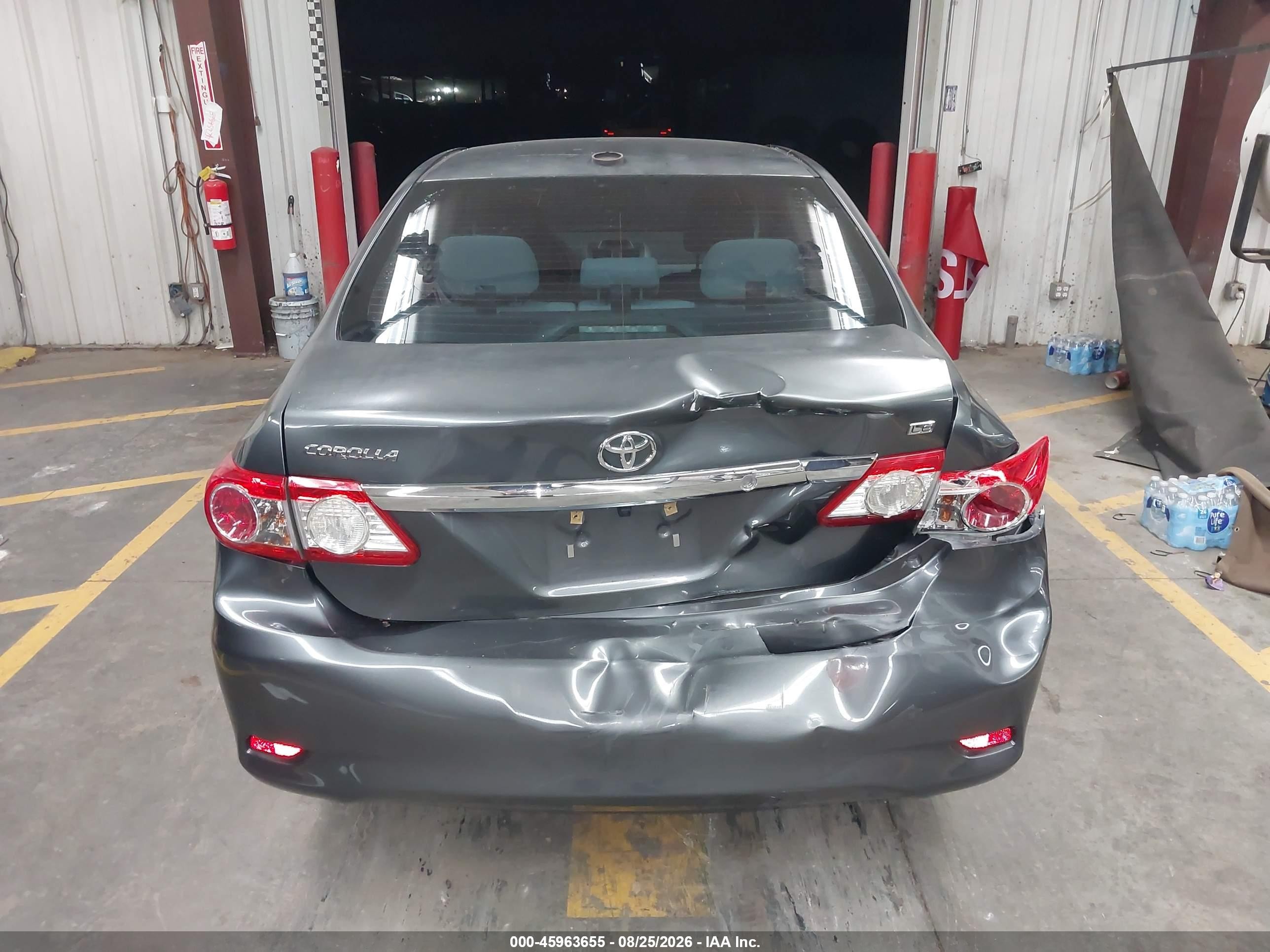 2013 Toyota Corolla Le Gray vin: 2T1BU4EE4DC106830