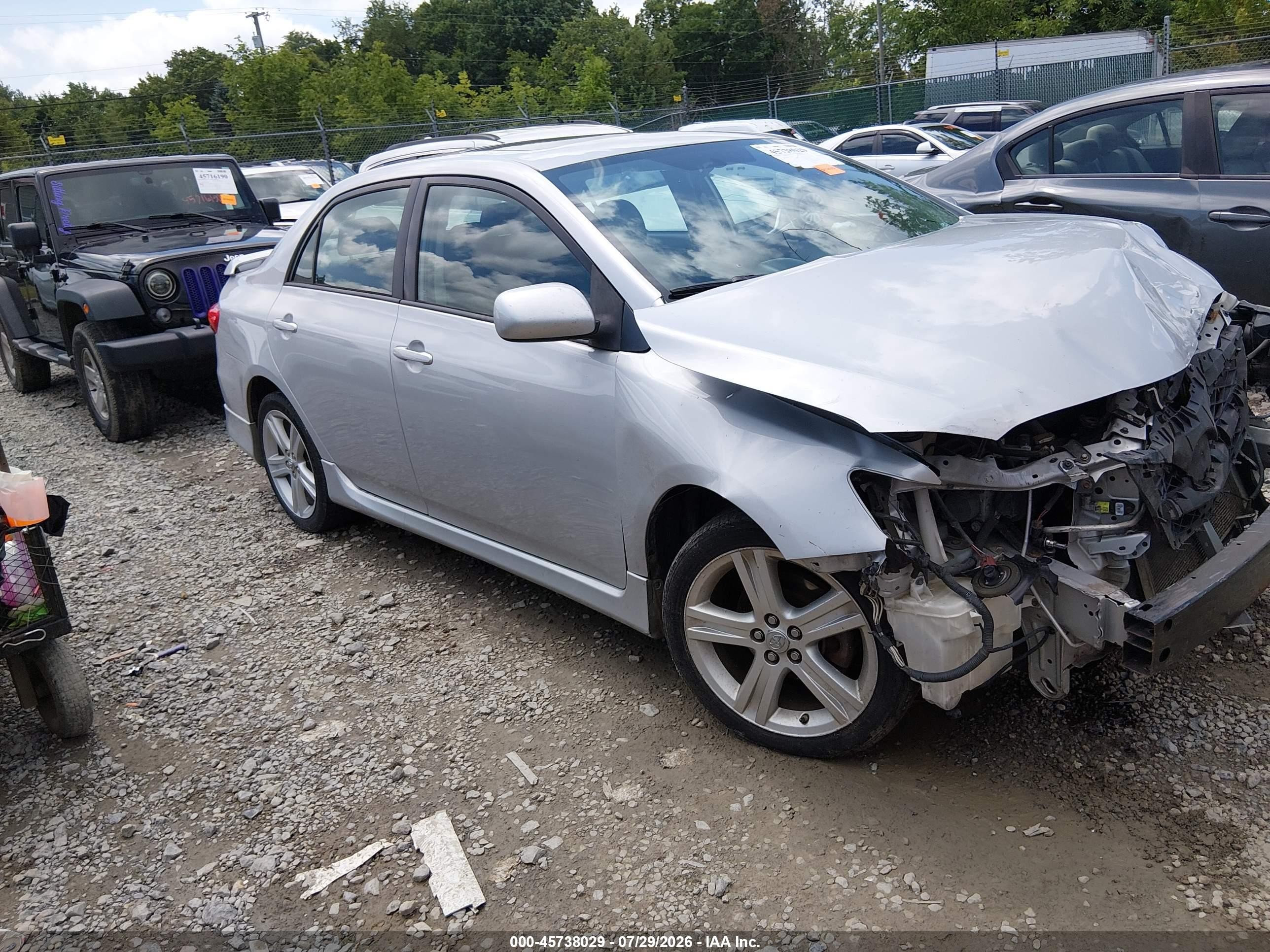 2013 Toyota Corolla S Серебряный vin: 2T1BU4EE4DC109534