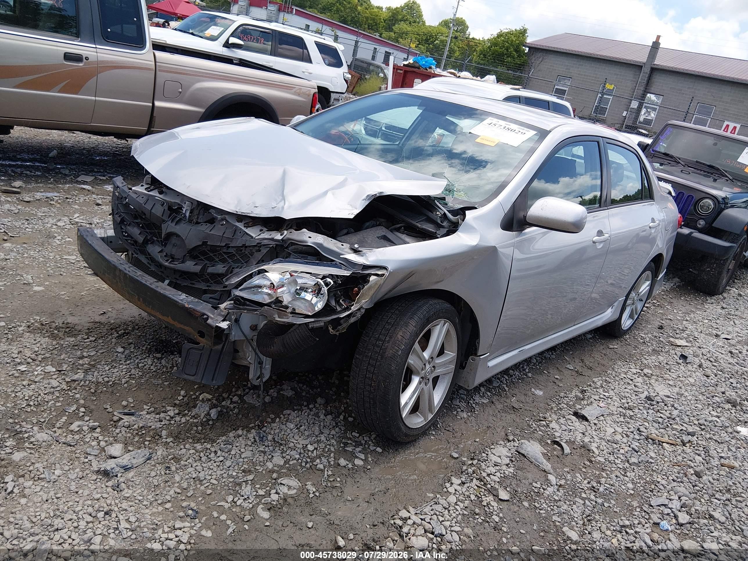 2013 Toyota Corolla S Серебряный vin: 2T1BU4EE4DC109534