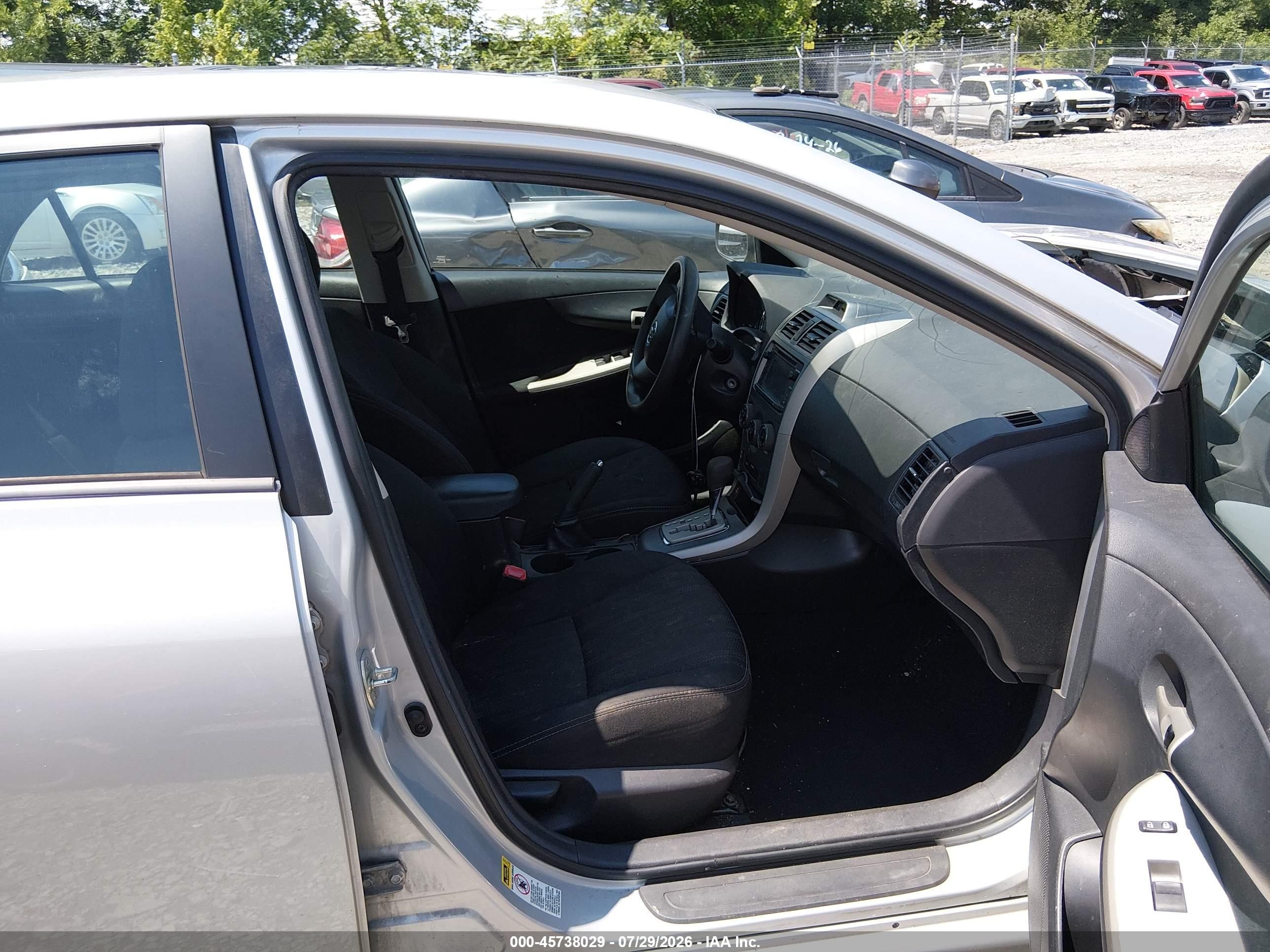 2013 Toyota Corolla S Серебряный vin: 2T1BU4EE4DC109534