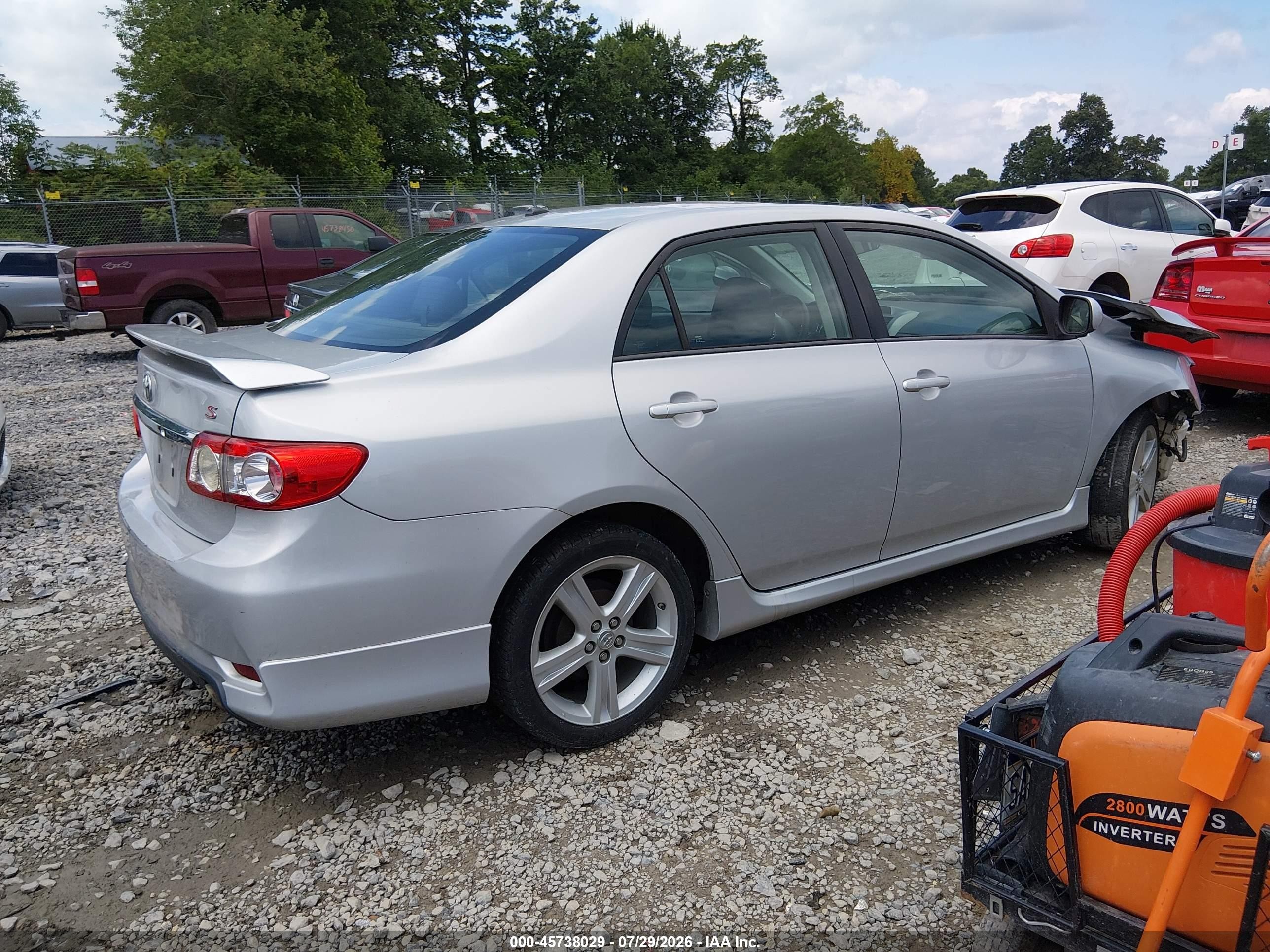 2013 Toyota Corolla S Серебряный vin: 2T1BU4EE4DC109534