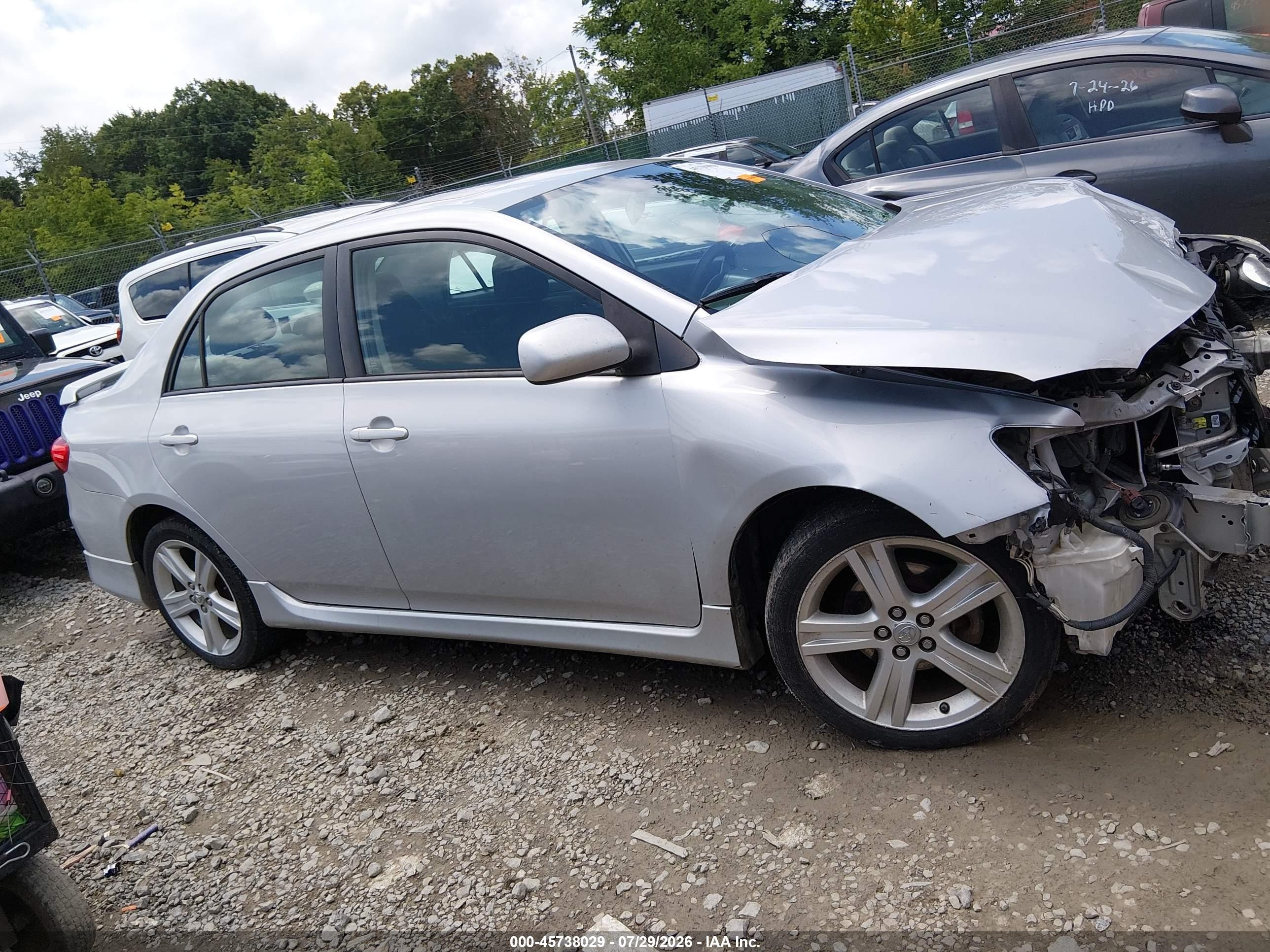 2013 Toyota Corolla S Серебряный vin: 2T1BU4EE4DC109534
