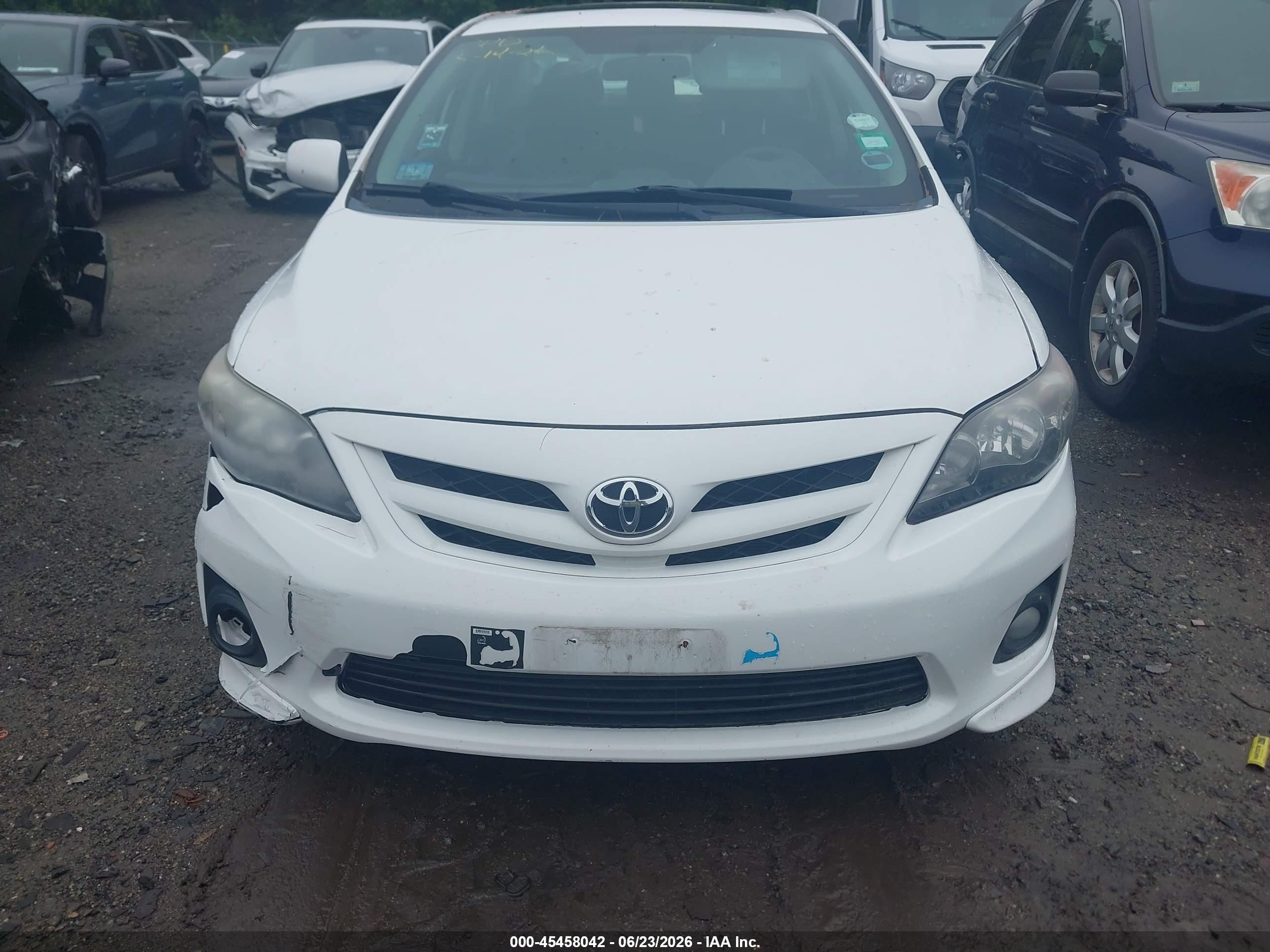 2013 Toyota Corolla S White vin: 2T1BU4EE4DC120551