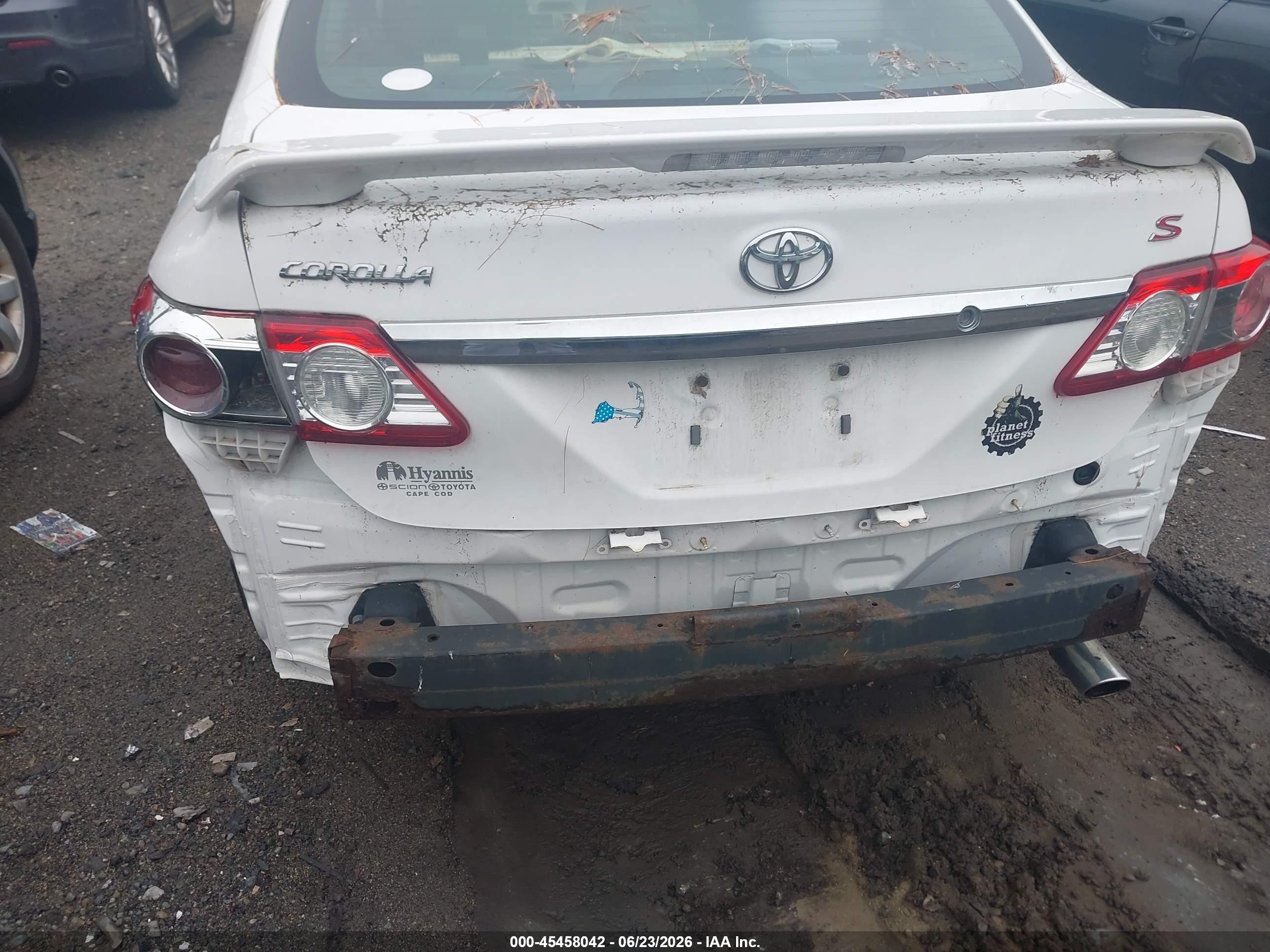 2013 Toyota Corolla S White vin: 2T1BU4EE4DC120551