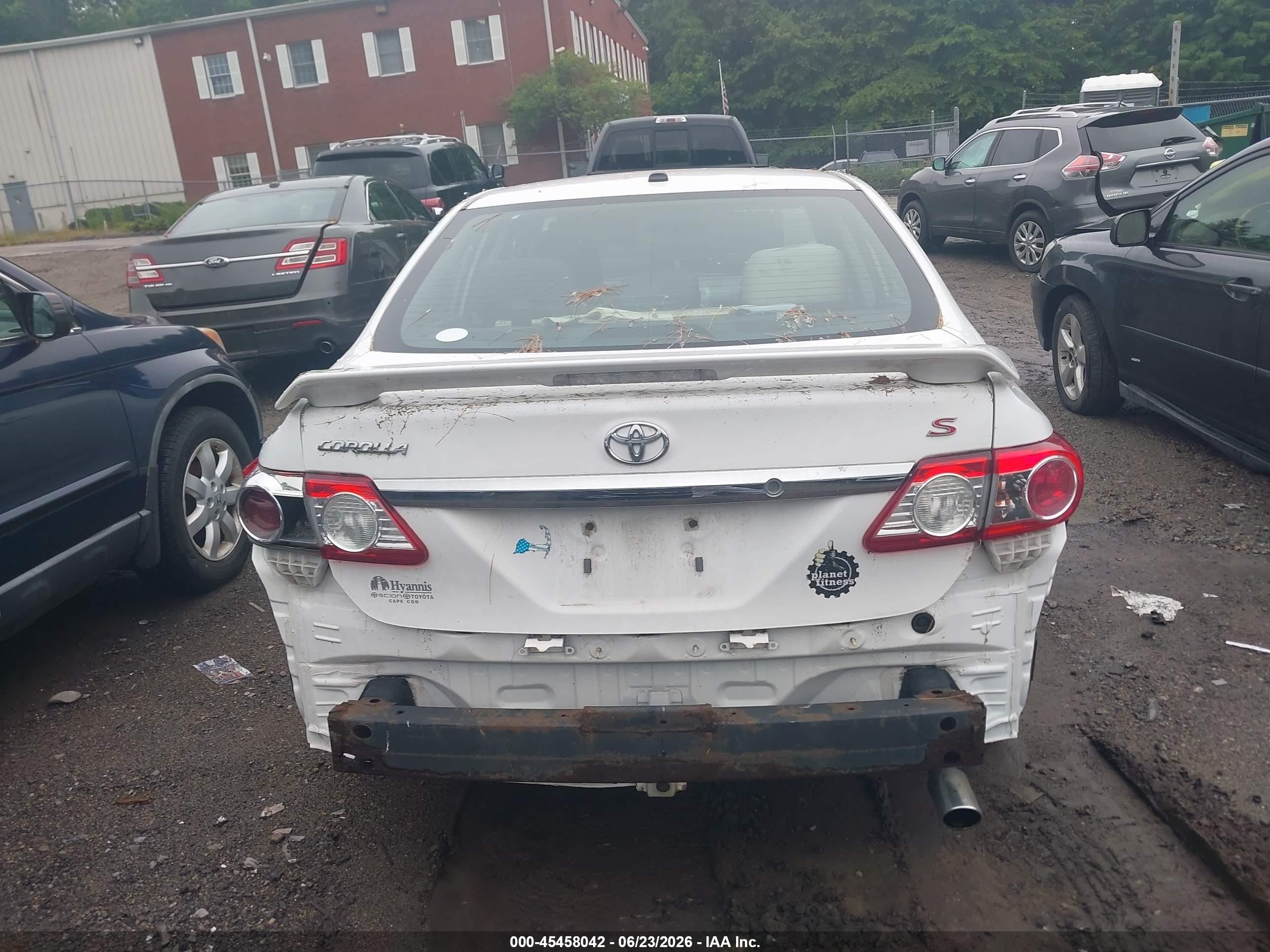 2013 Toyota Corolla S White vin: 2T1BU4EE4DC120551