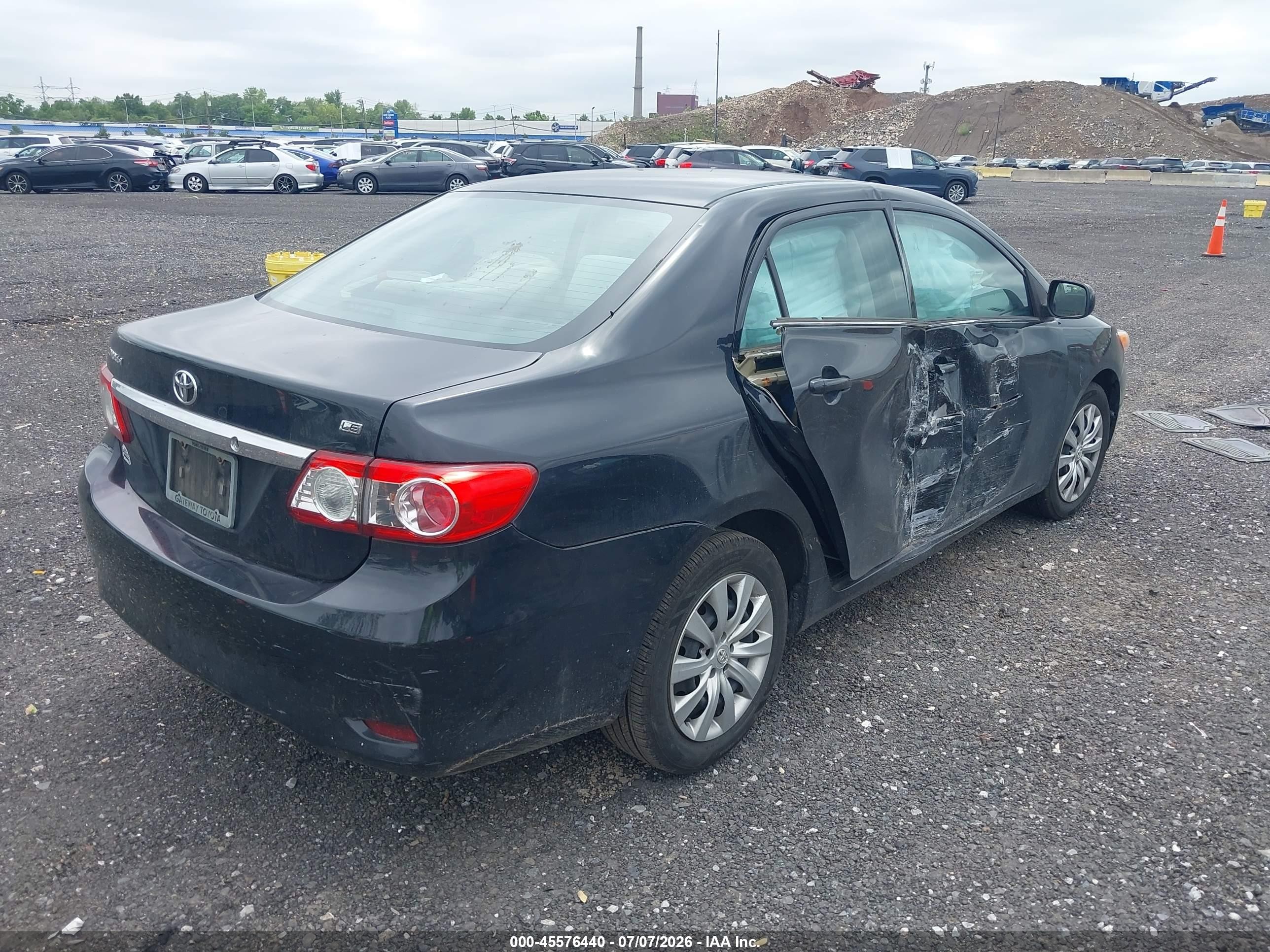 2013 Toyota Corolla Le Black vin: 2T1BU4EE4DC124390