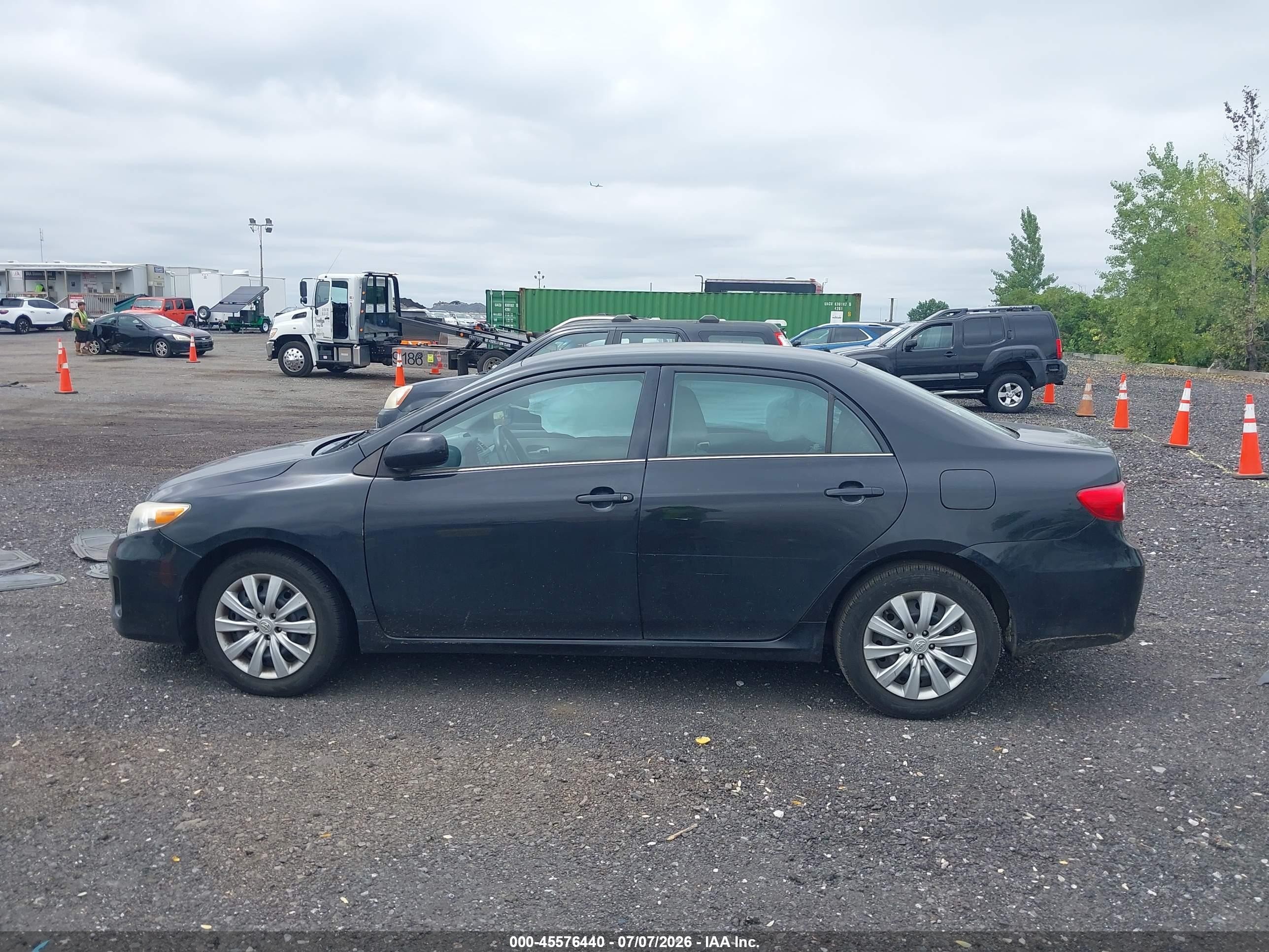 2013 Toyota Corolla Le Black vin: 2T1BU4EE4DC124390