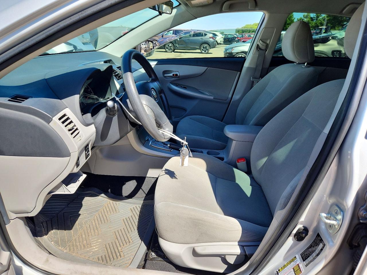 2013 Toyota Corolla Le Silver vin: 2T1BU4EE4DC125880