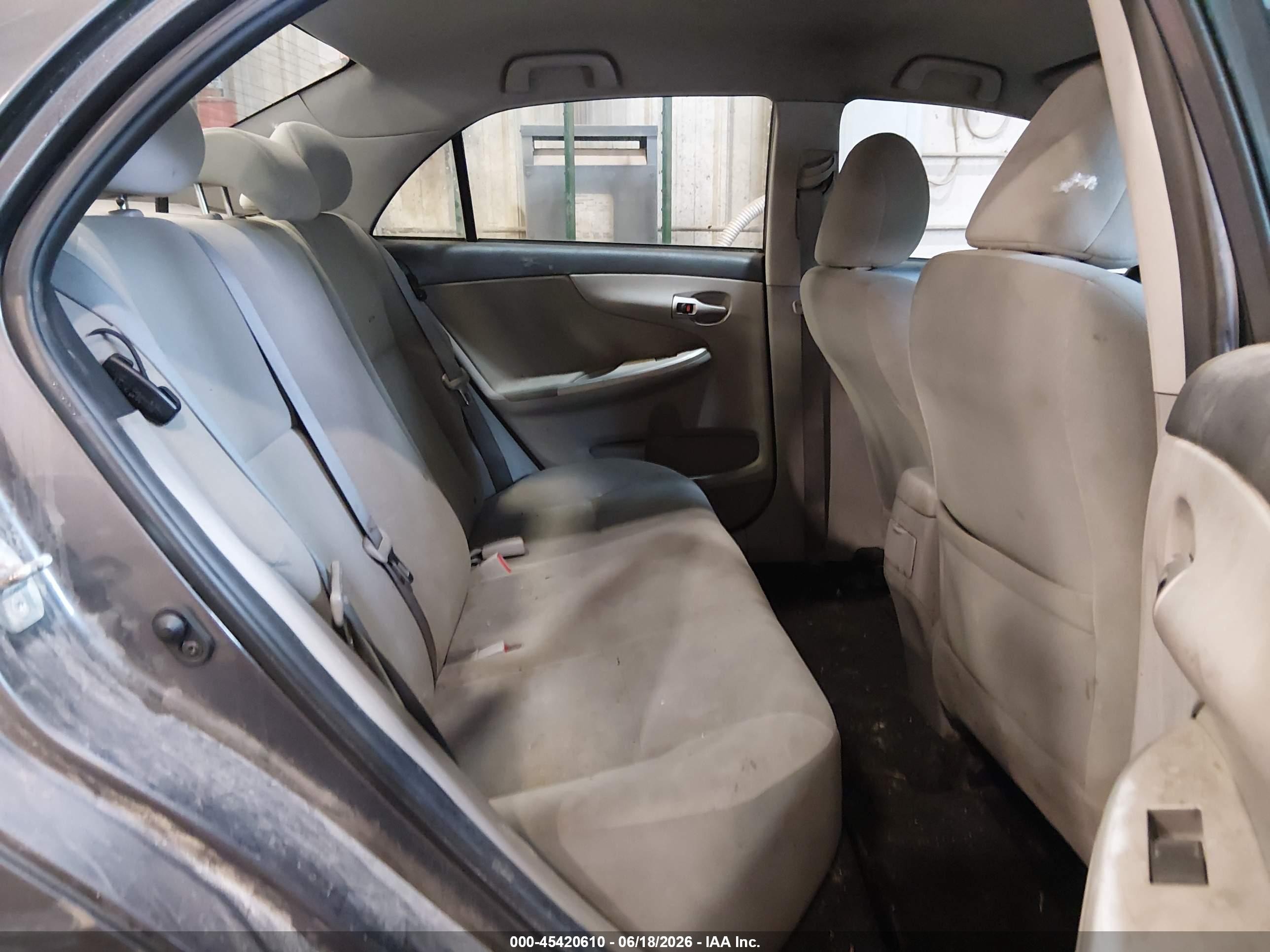2013 Toyota Corolla Le Серый vin: 2T1BU4EE4DC127046