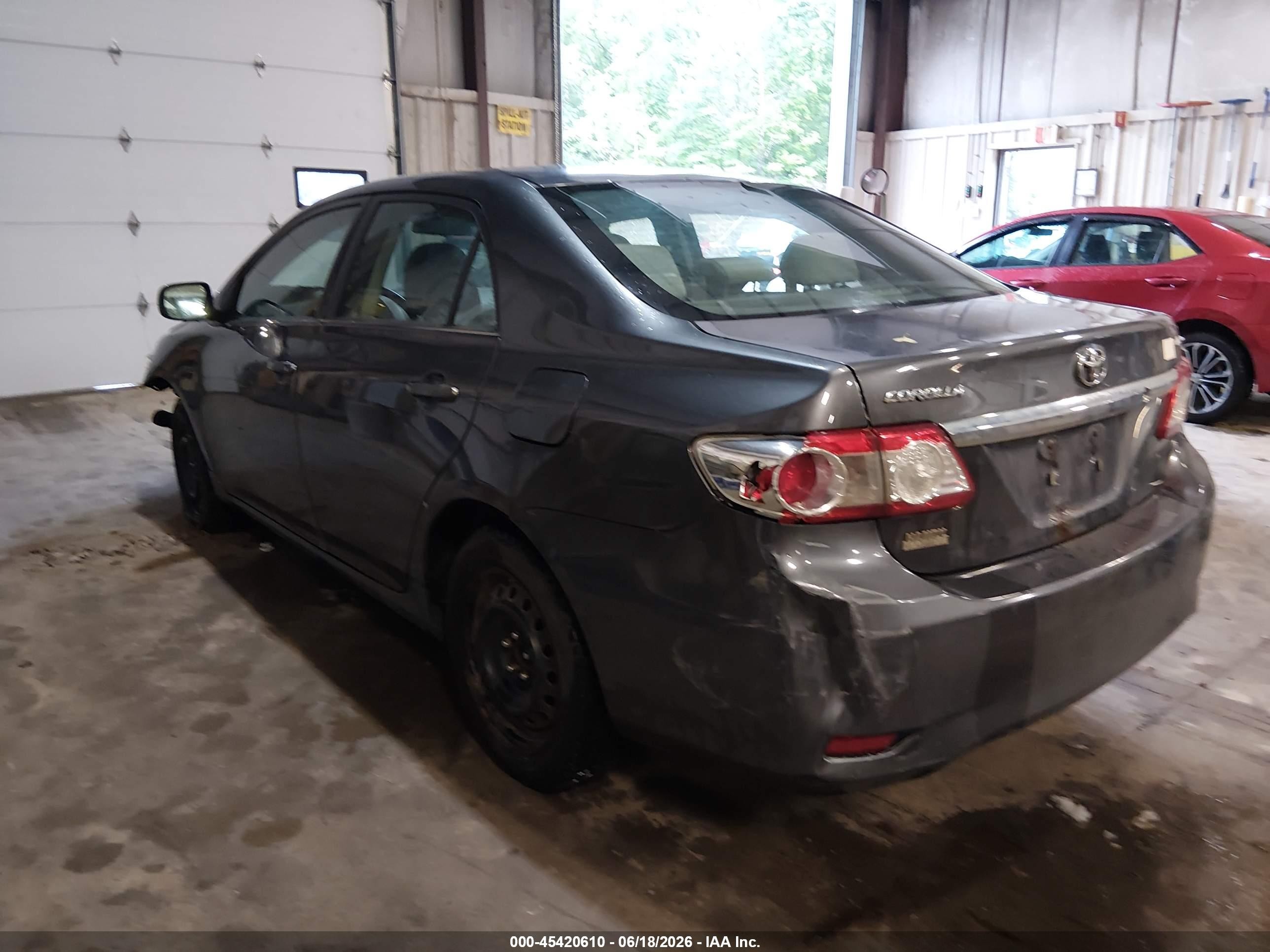 2013 Toyota Corolla Le Серый vin: 2T1BU4EE4DC127046