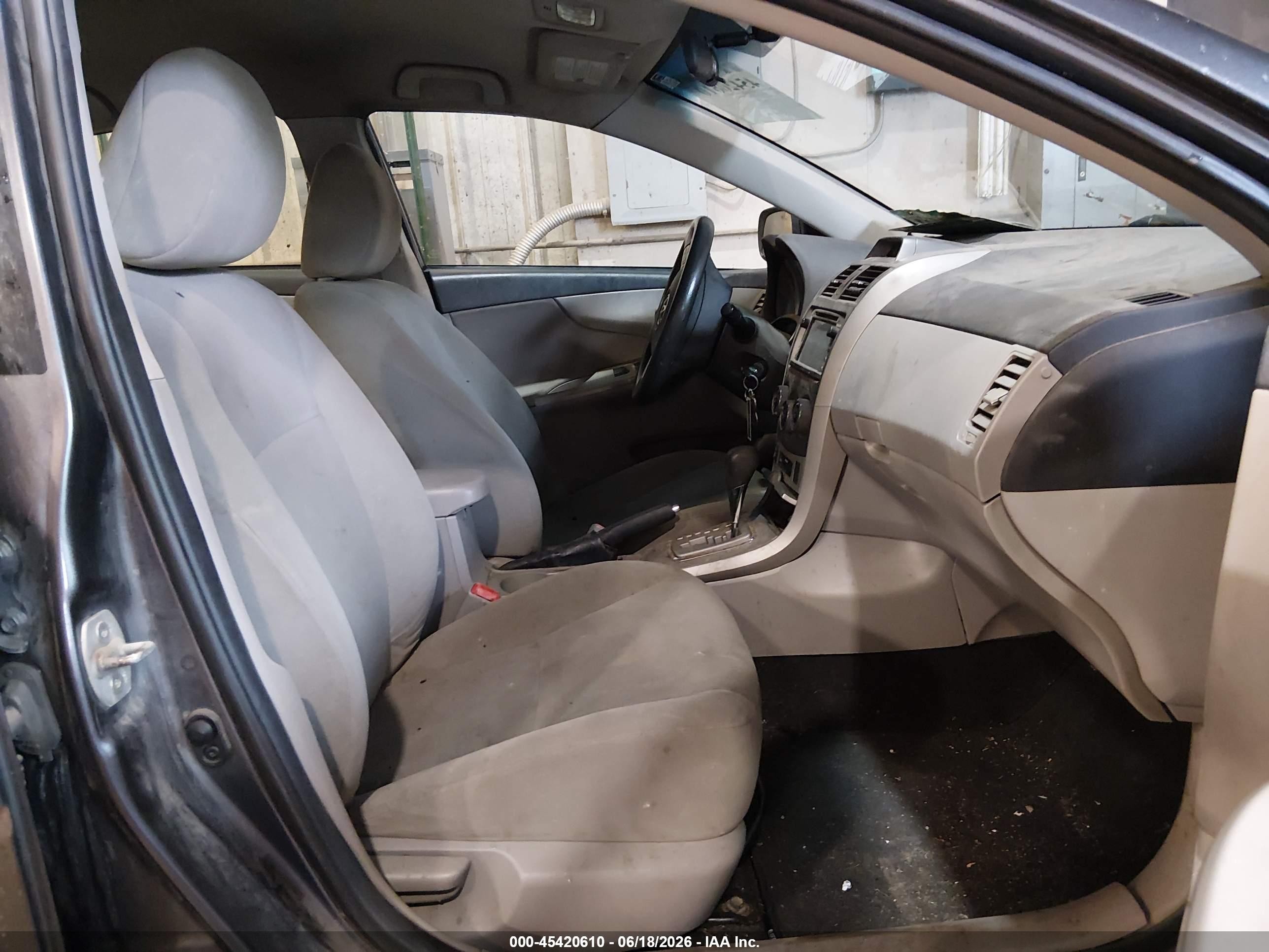 2013 Toyota Corolla Le Серый vin: 2T1BU4EE4DC127046